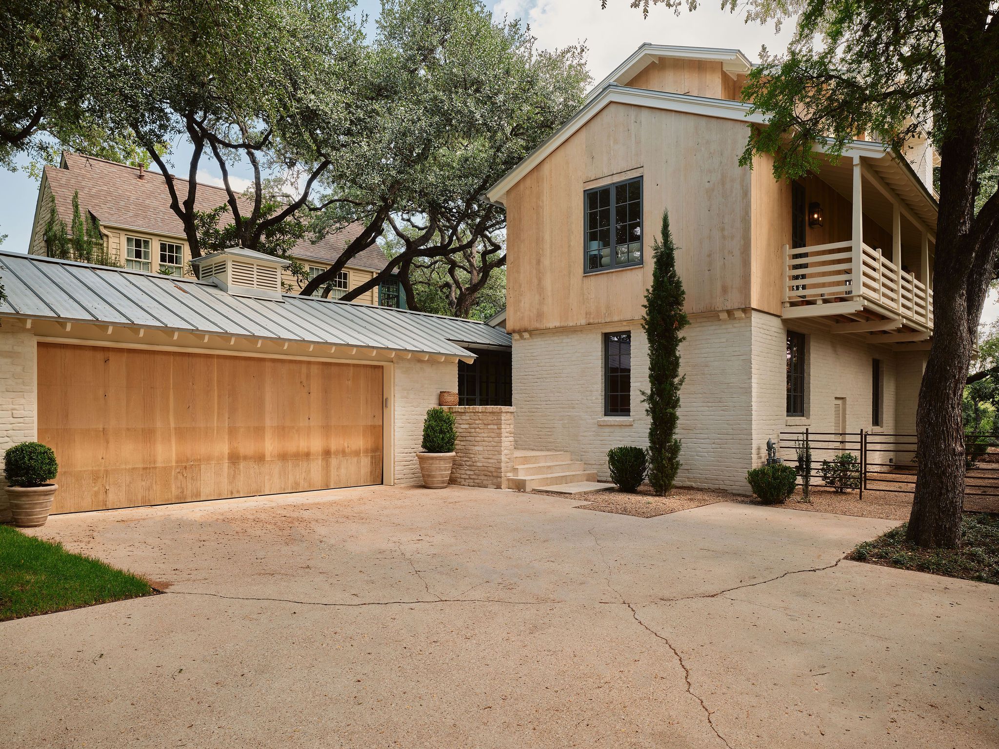 1012 Gaston Avenue 