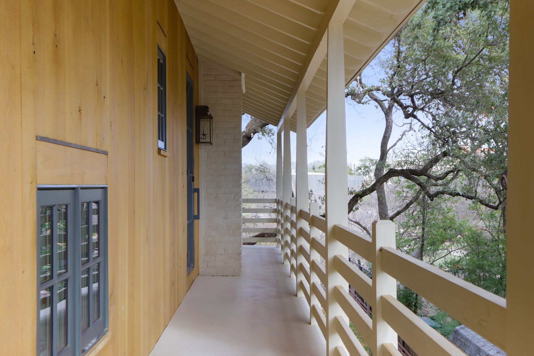 1012 Gaston Avenue 
