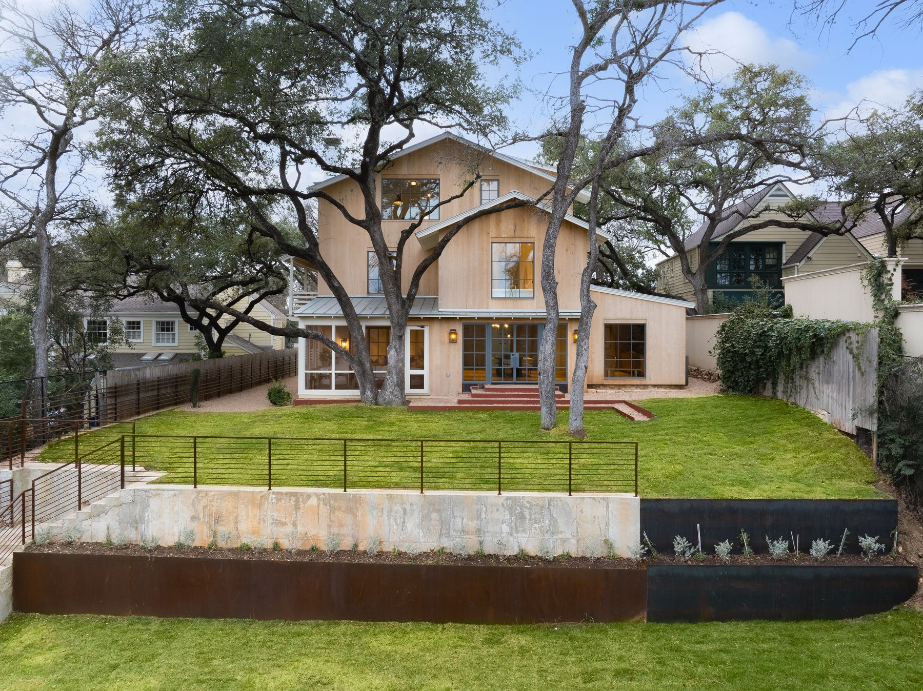 1012 Gaston Avenue 