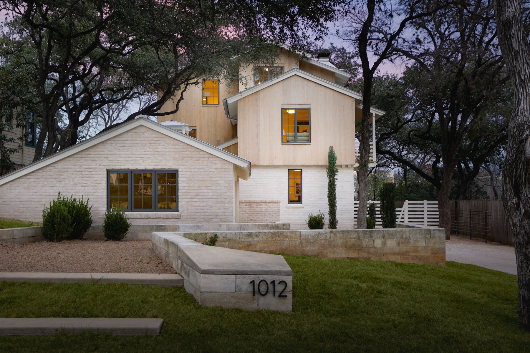1012 Gaston Avenue 
