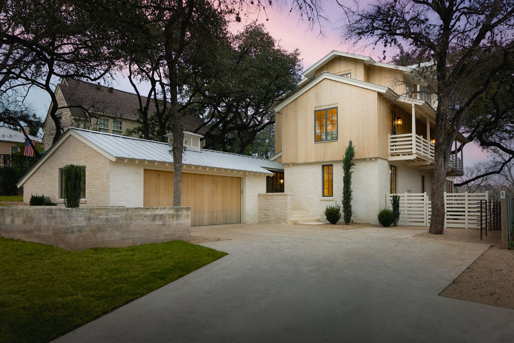 1012 Gaston Avenue 