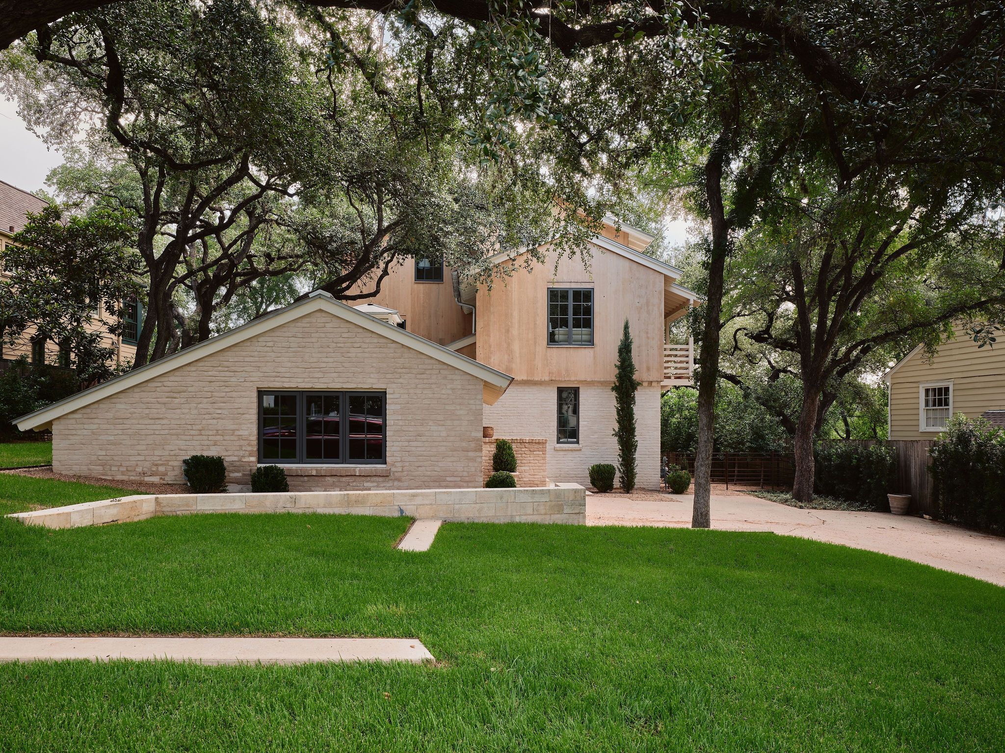 1012 Gaston Avenue 