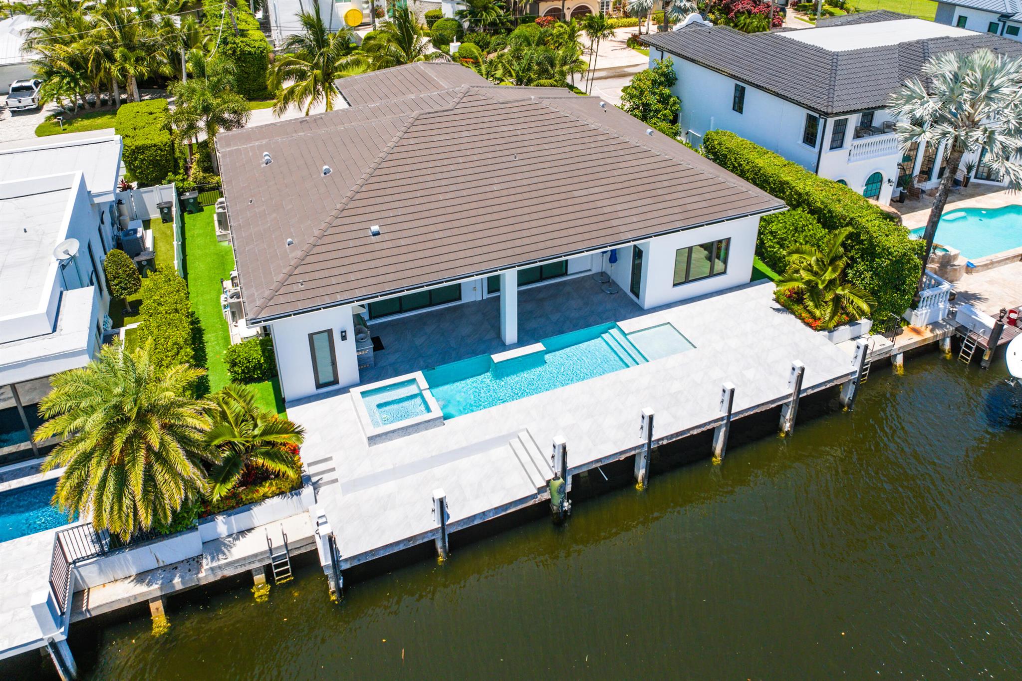 828 Havana Drive 