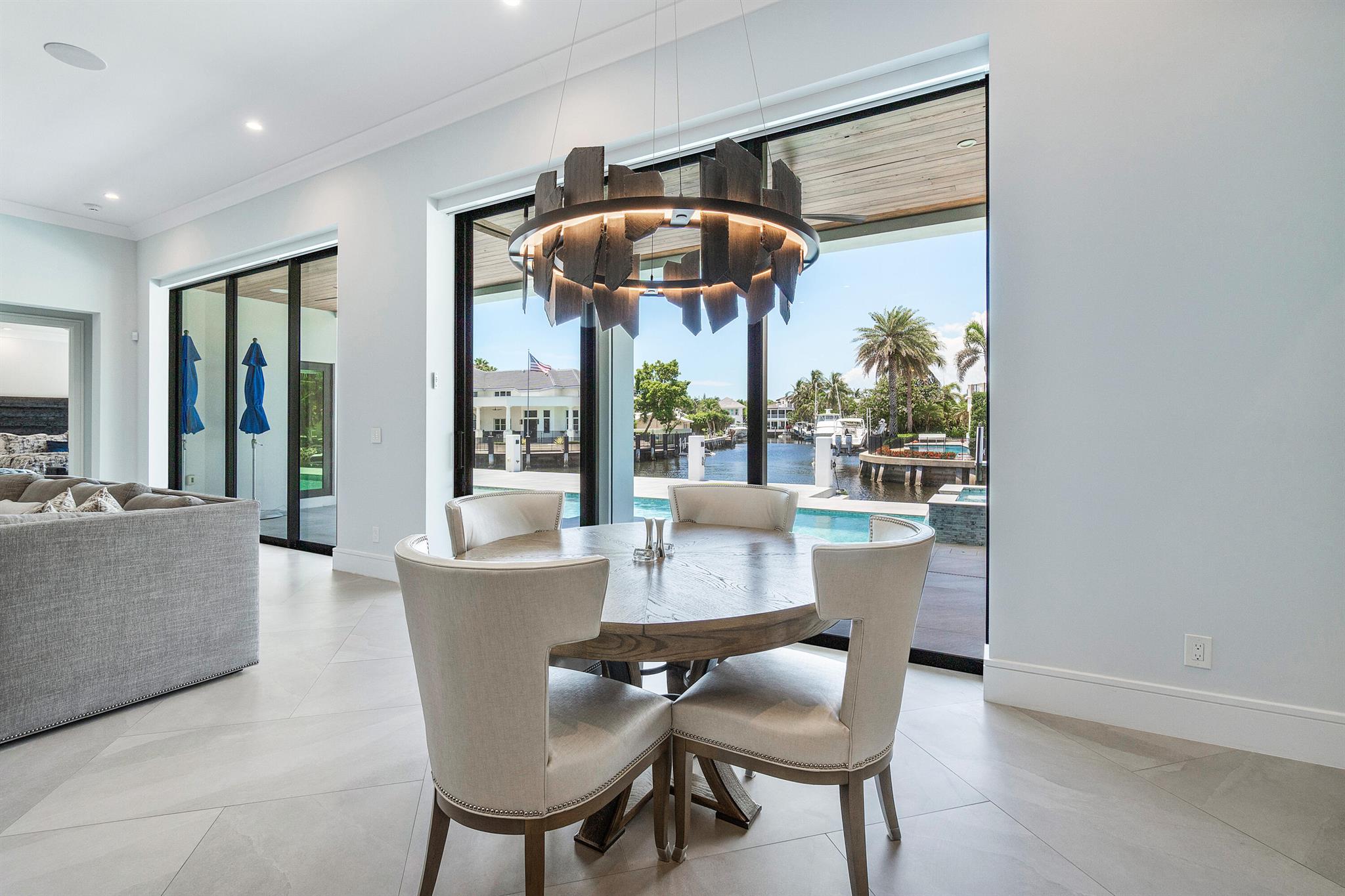 828 Havana Drive 