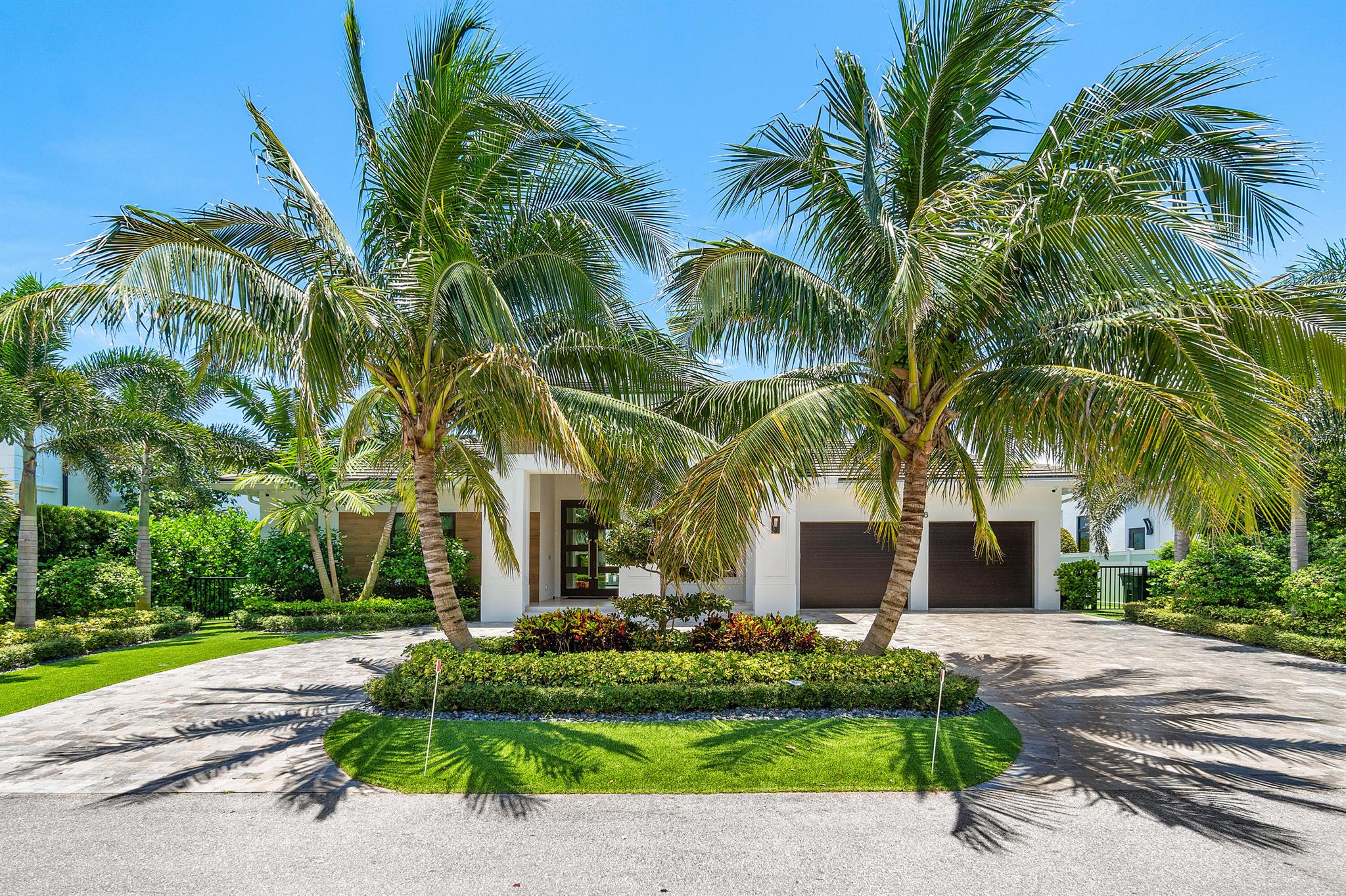 828 Havana Drive 