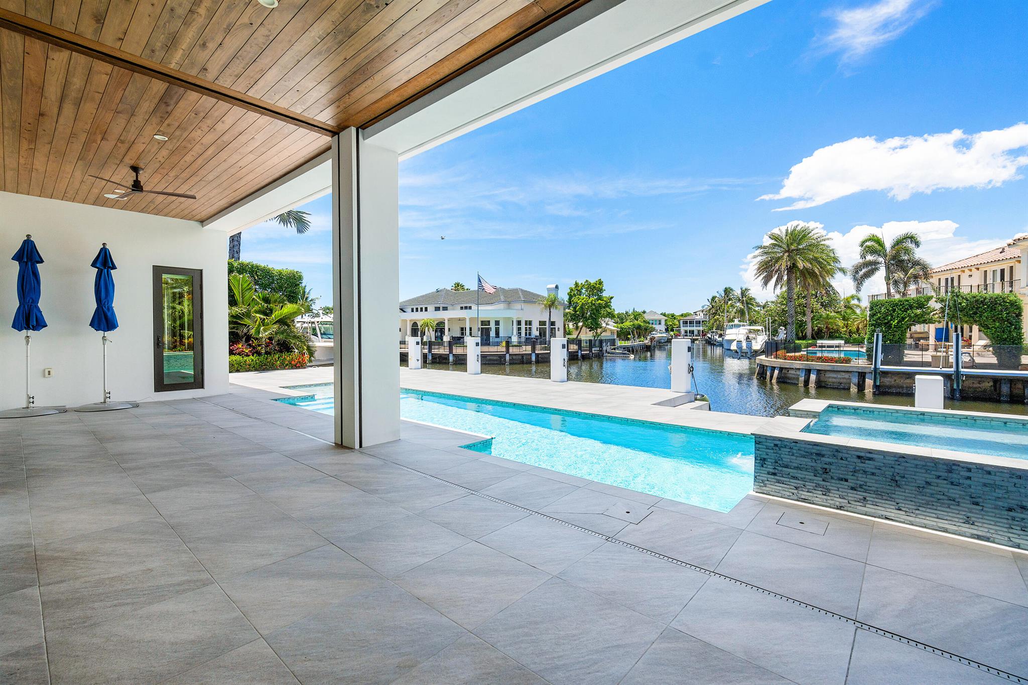 828 Havana Drive 