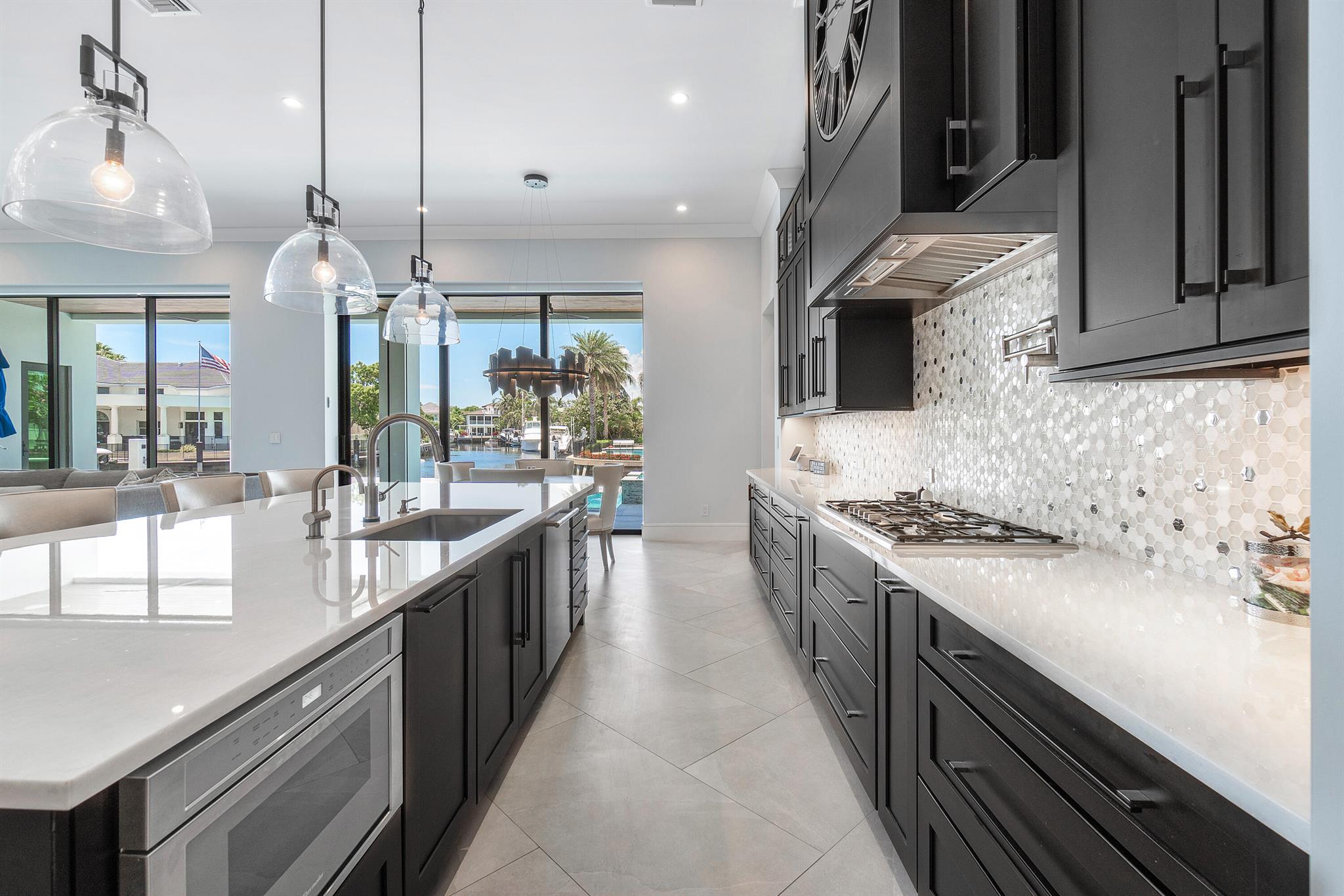 828 Havana Drive 
