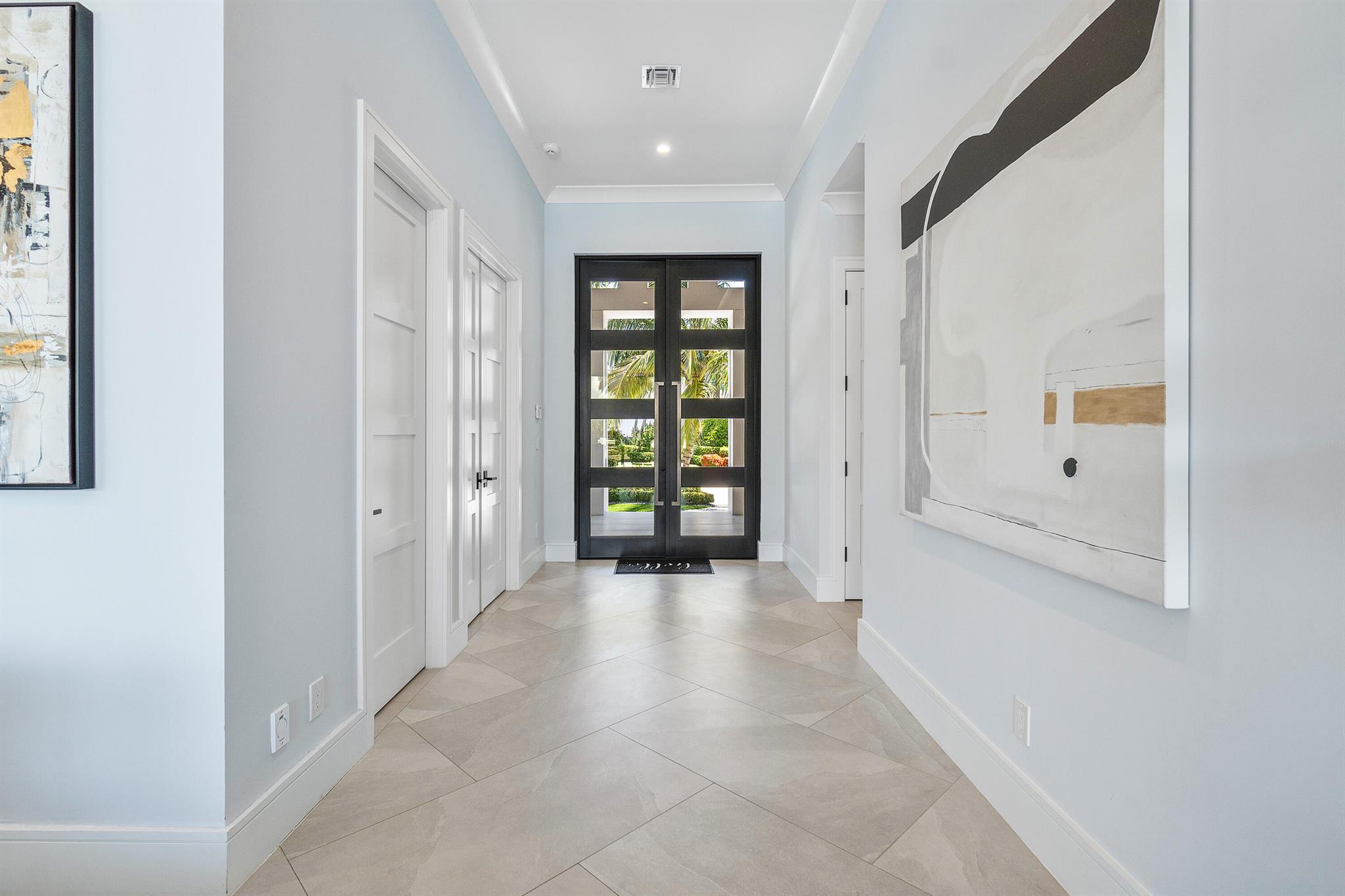 828 Havana Drive 