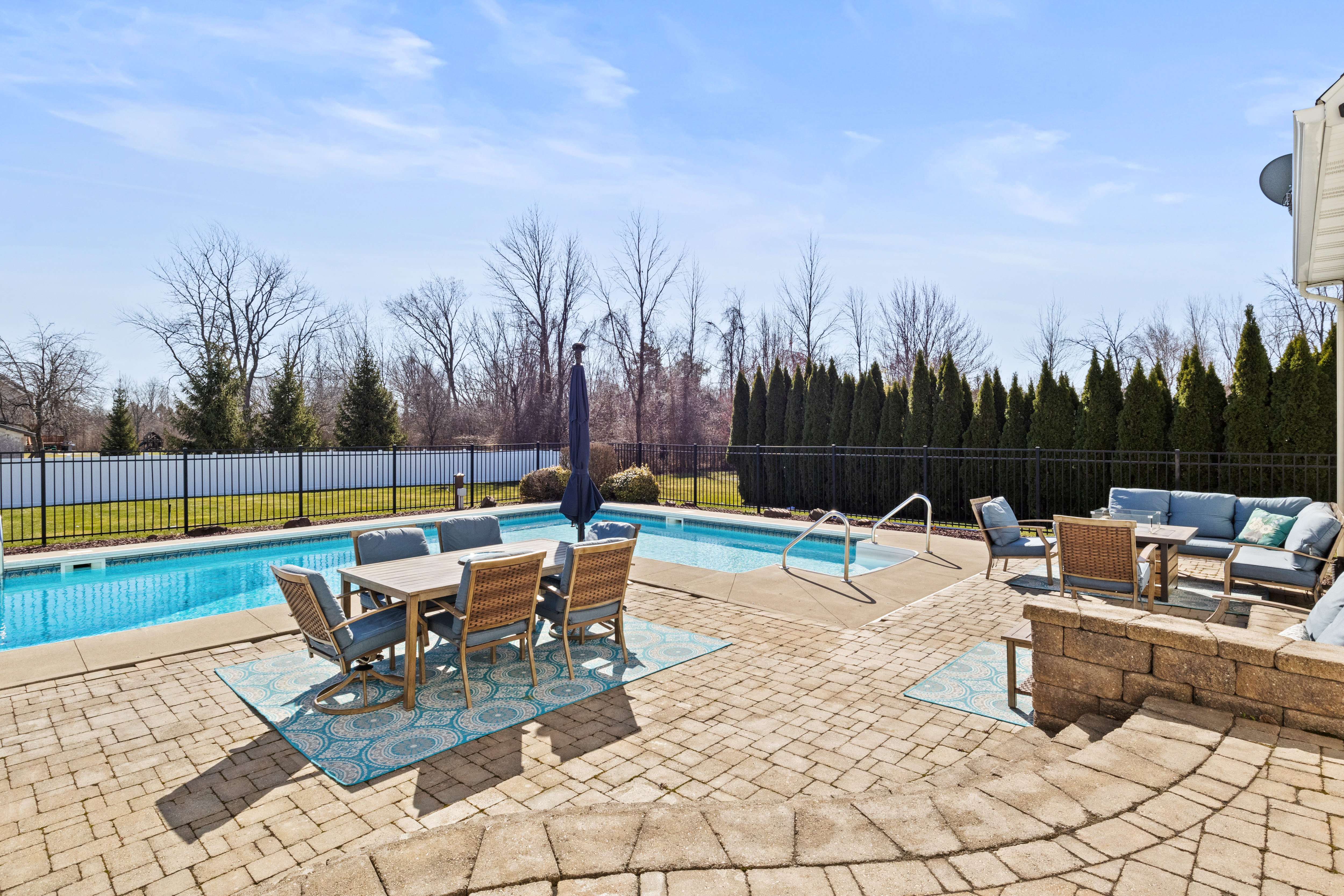 86 Talnuck Drive 