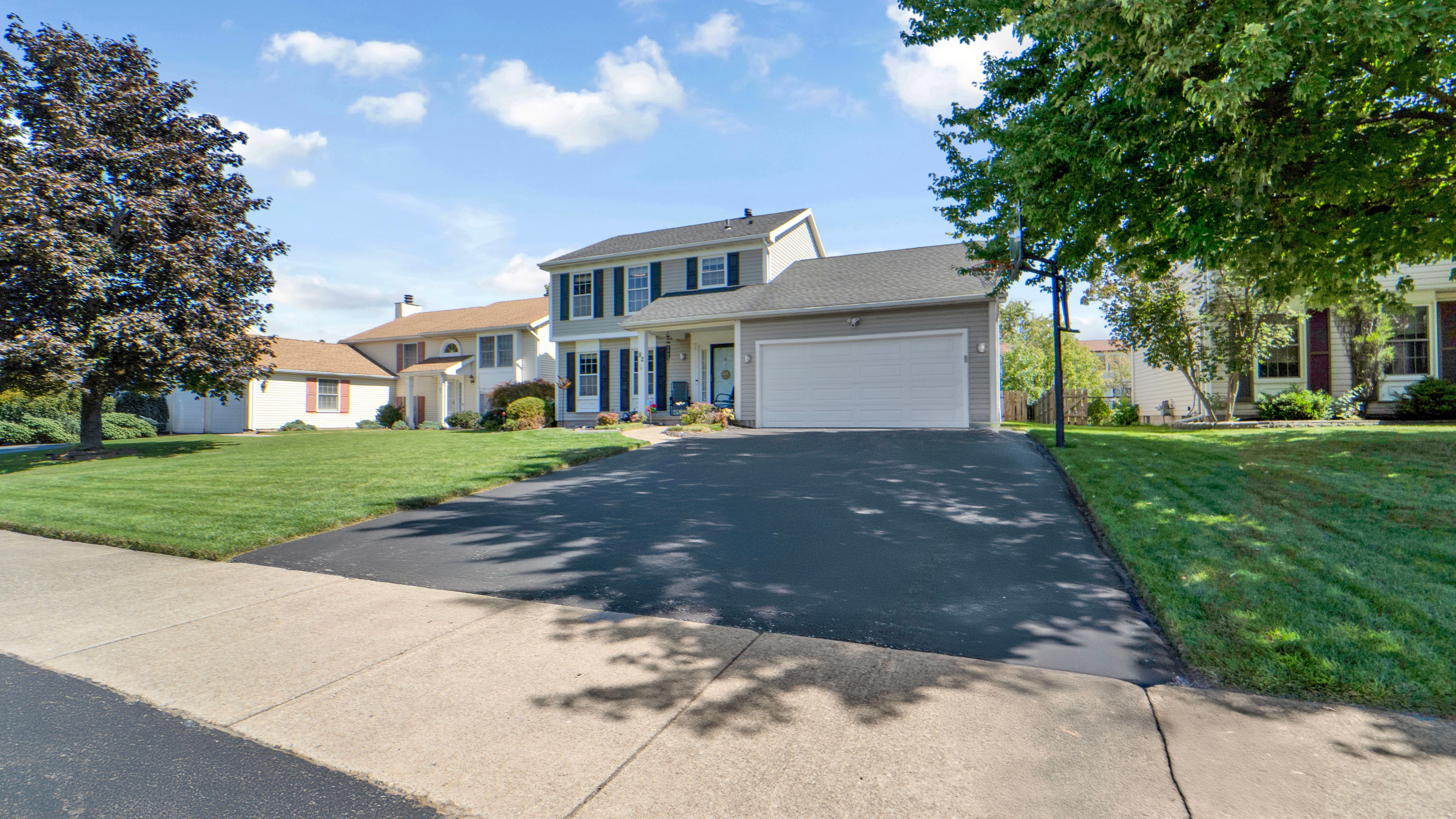 82 Constance Way W 