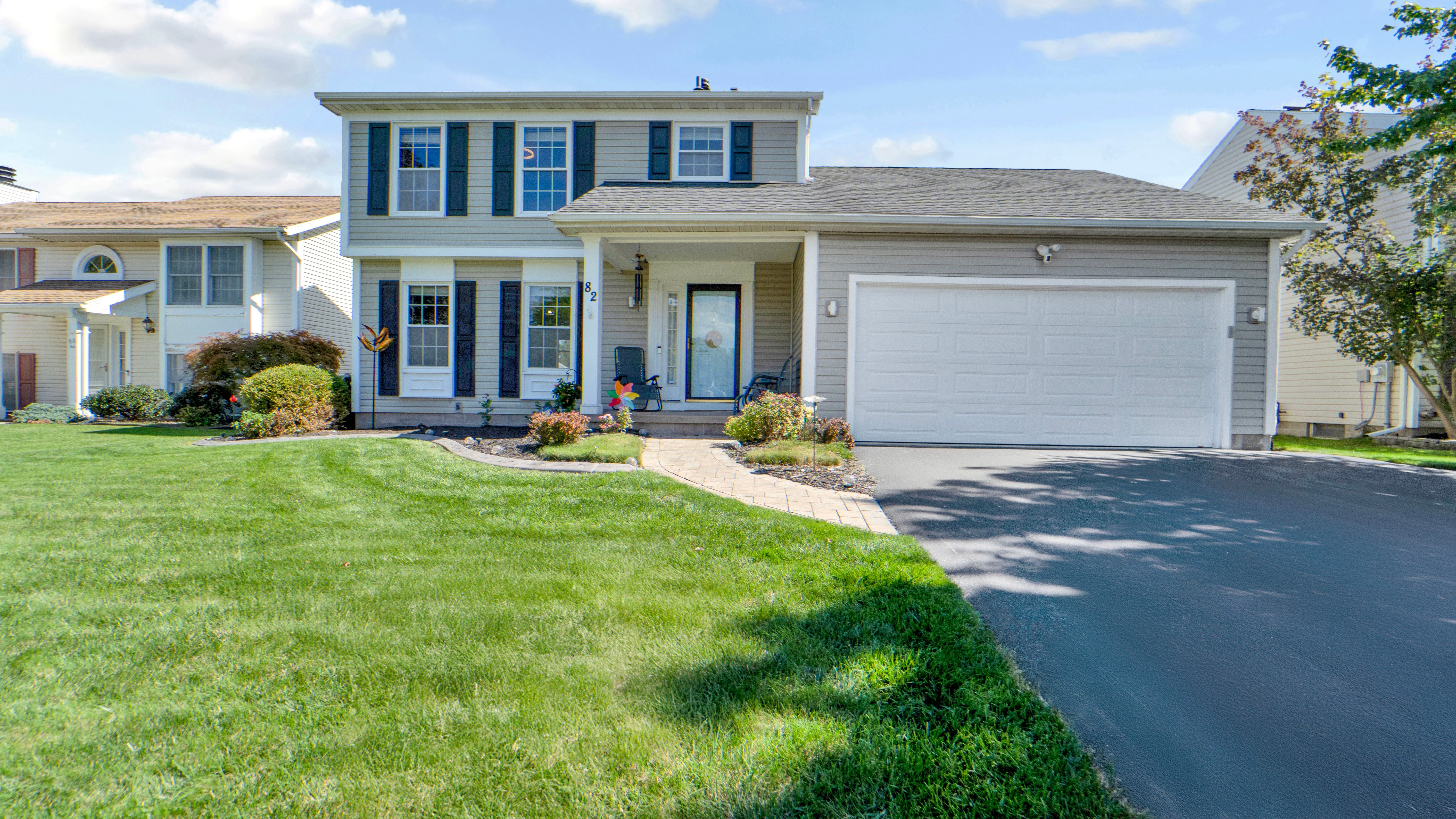 82 Constance Way W 