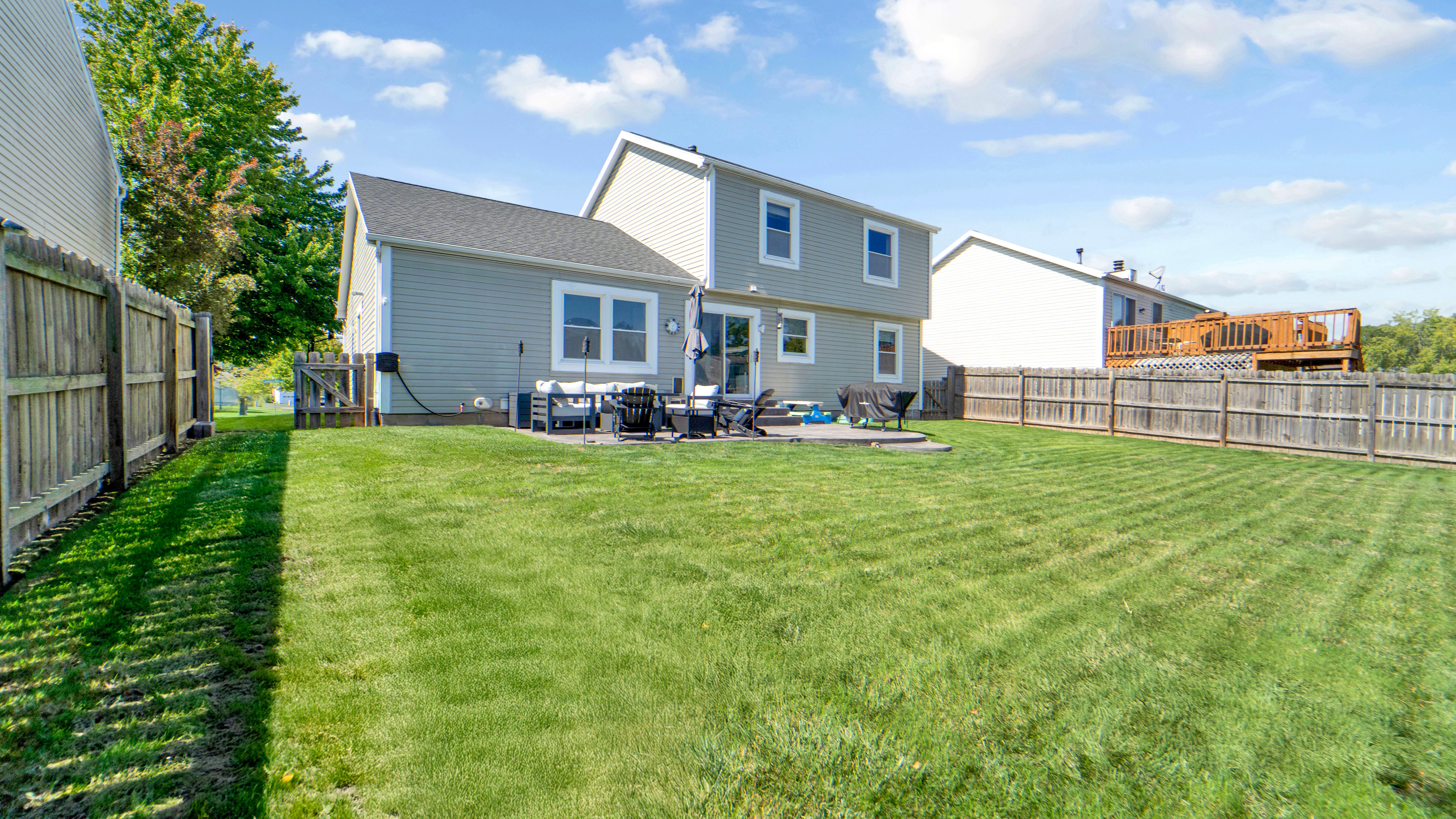 82 Constance Way W 