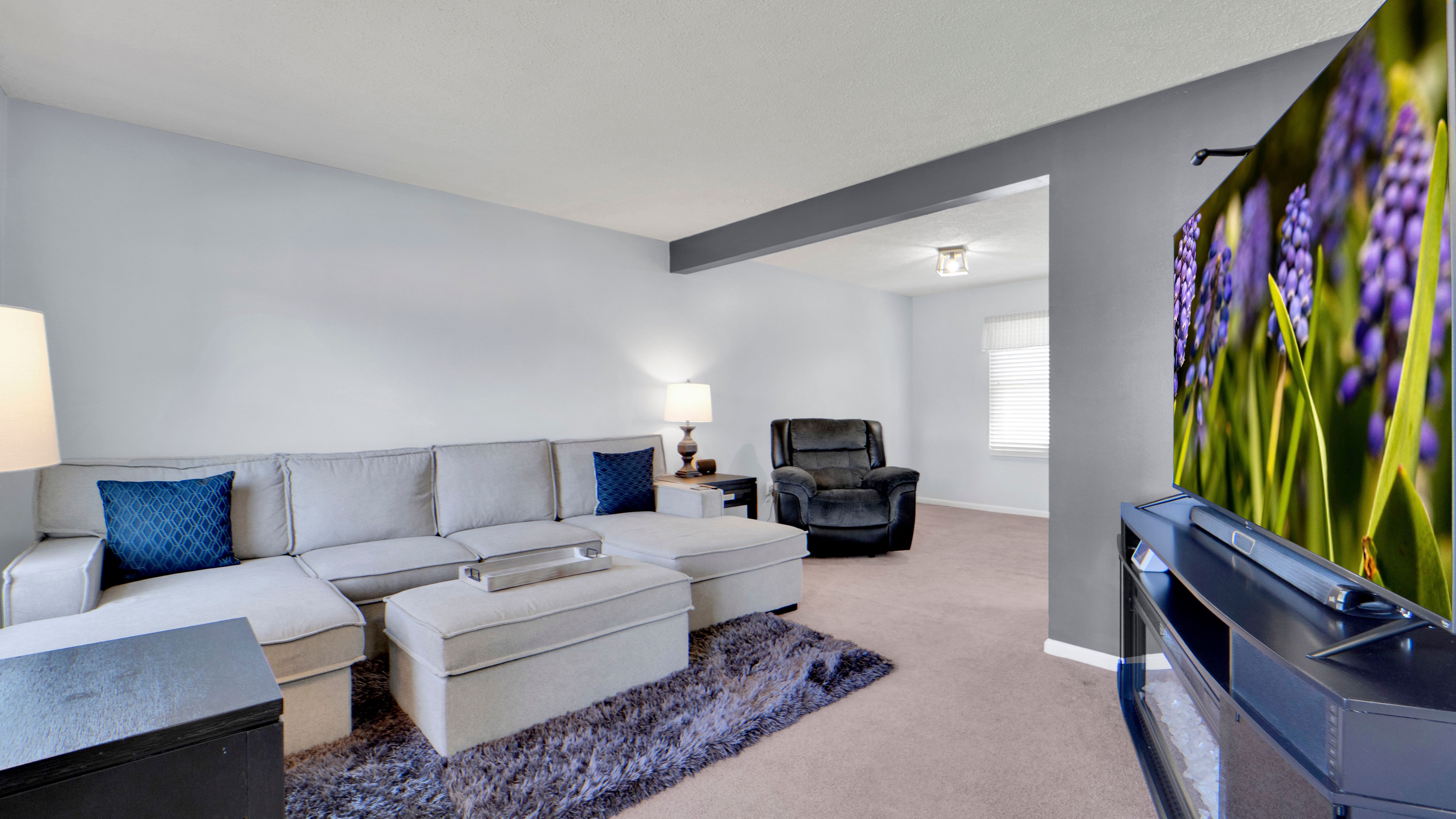 82 Constance Way W 