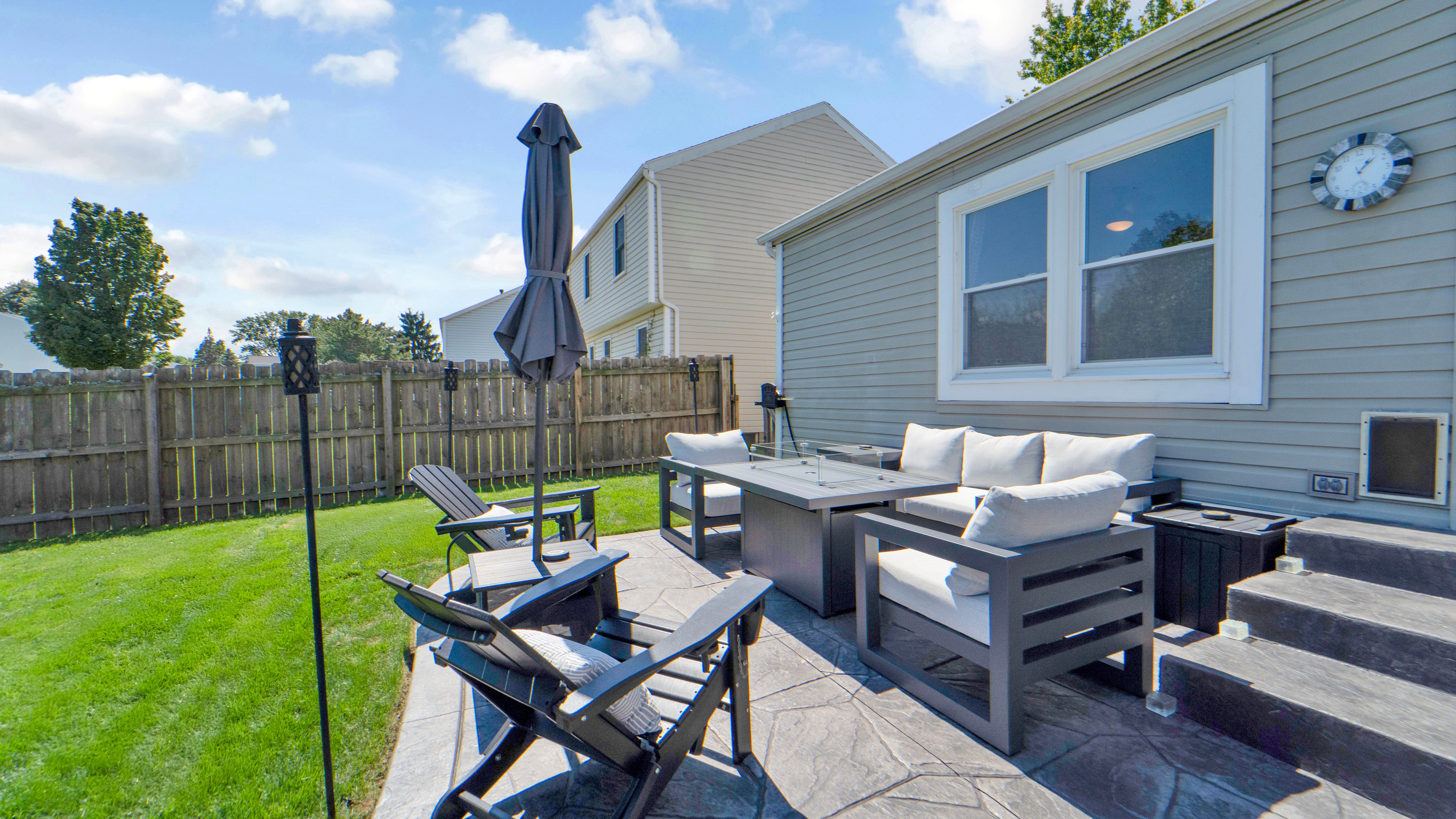 82 Constance Way W 