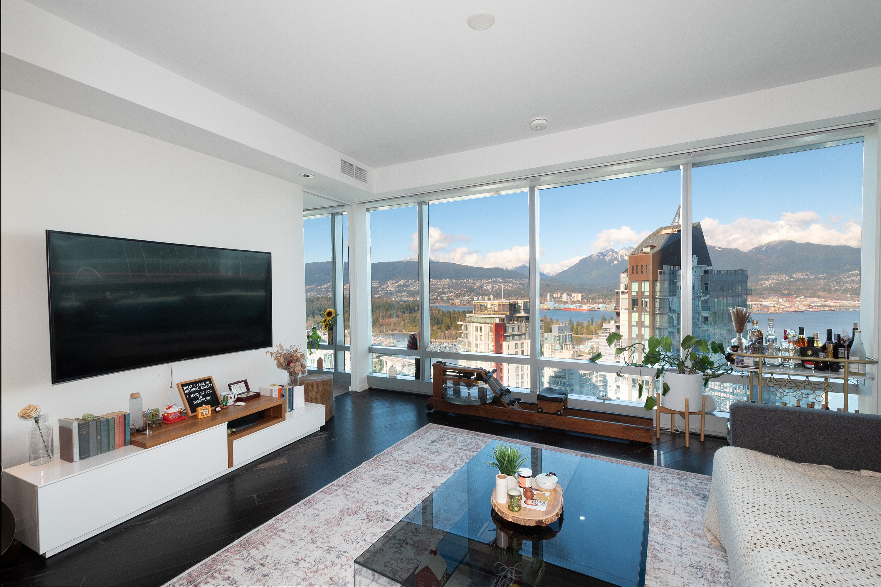 1151 Georgia Street W  4205