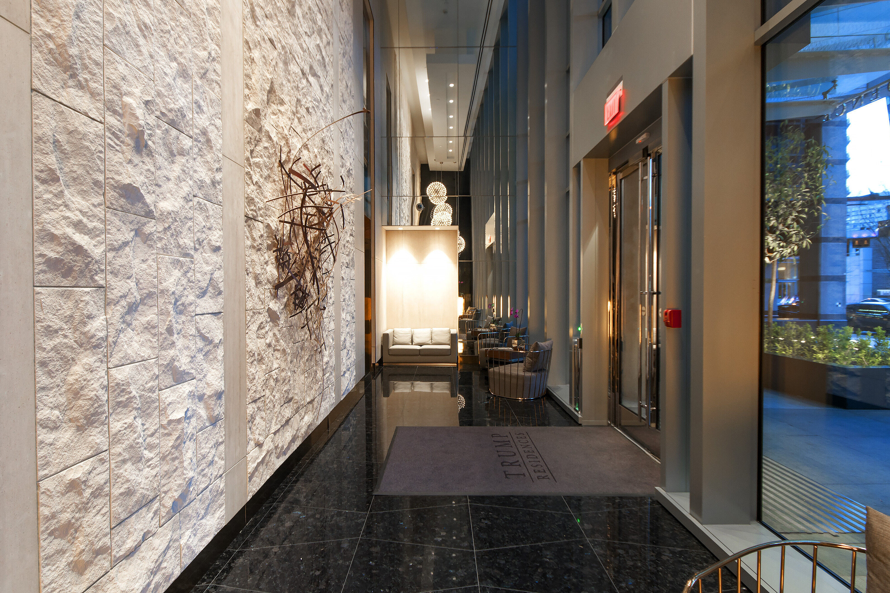 1151 Georgia Street W  4205