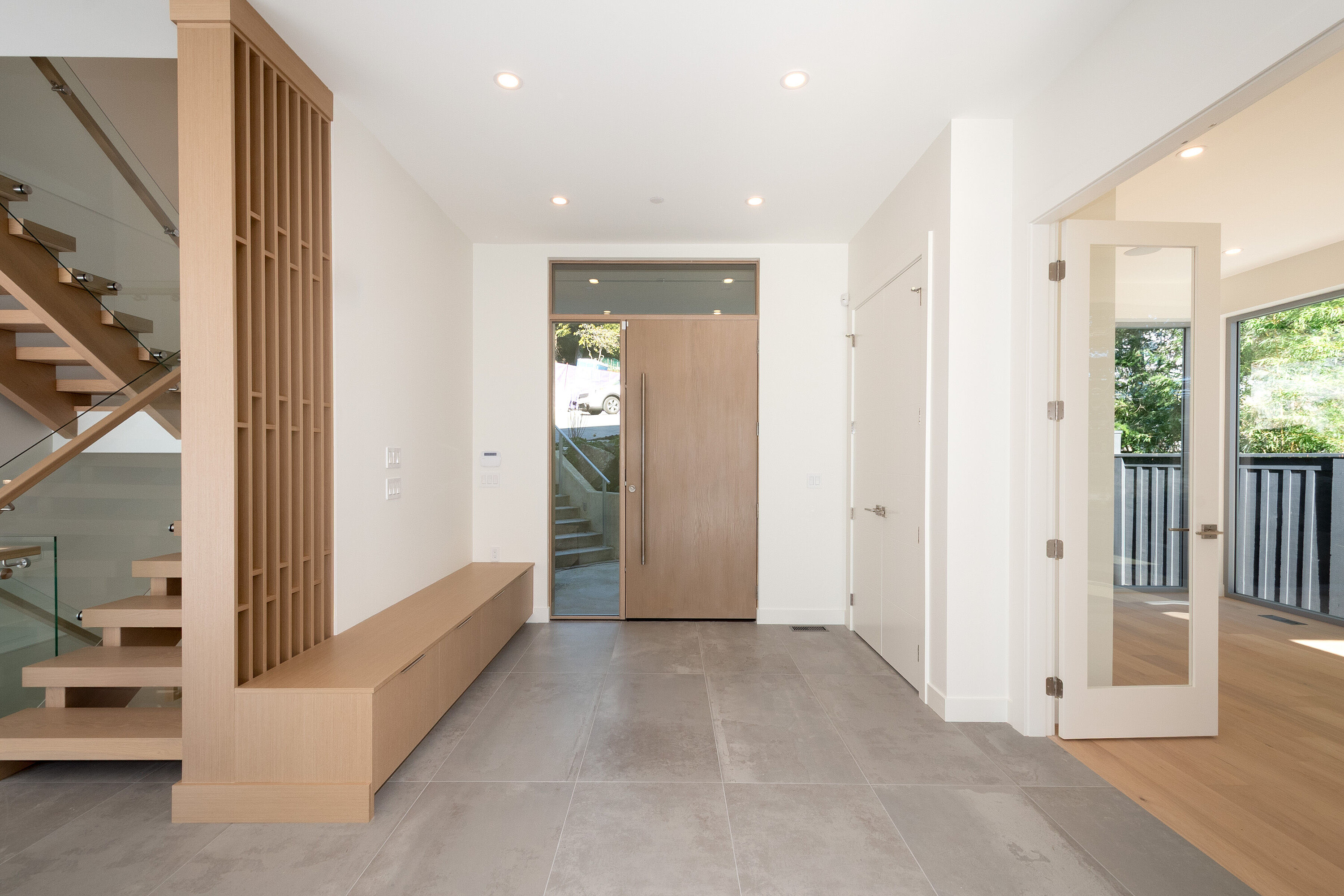 4437 Piccadilly North