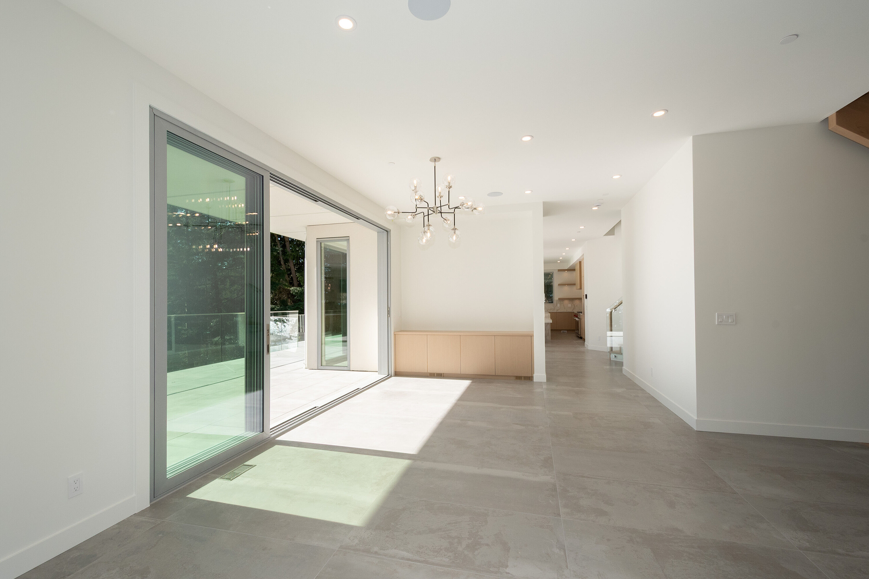 4437 Piccadilly North