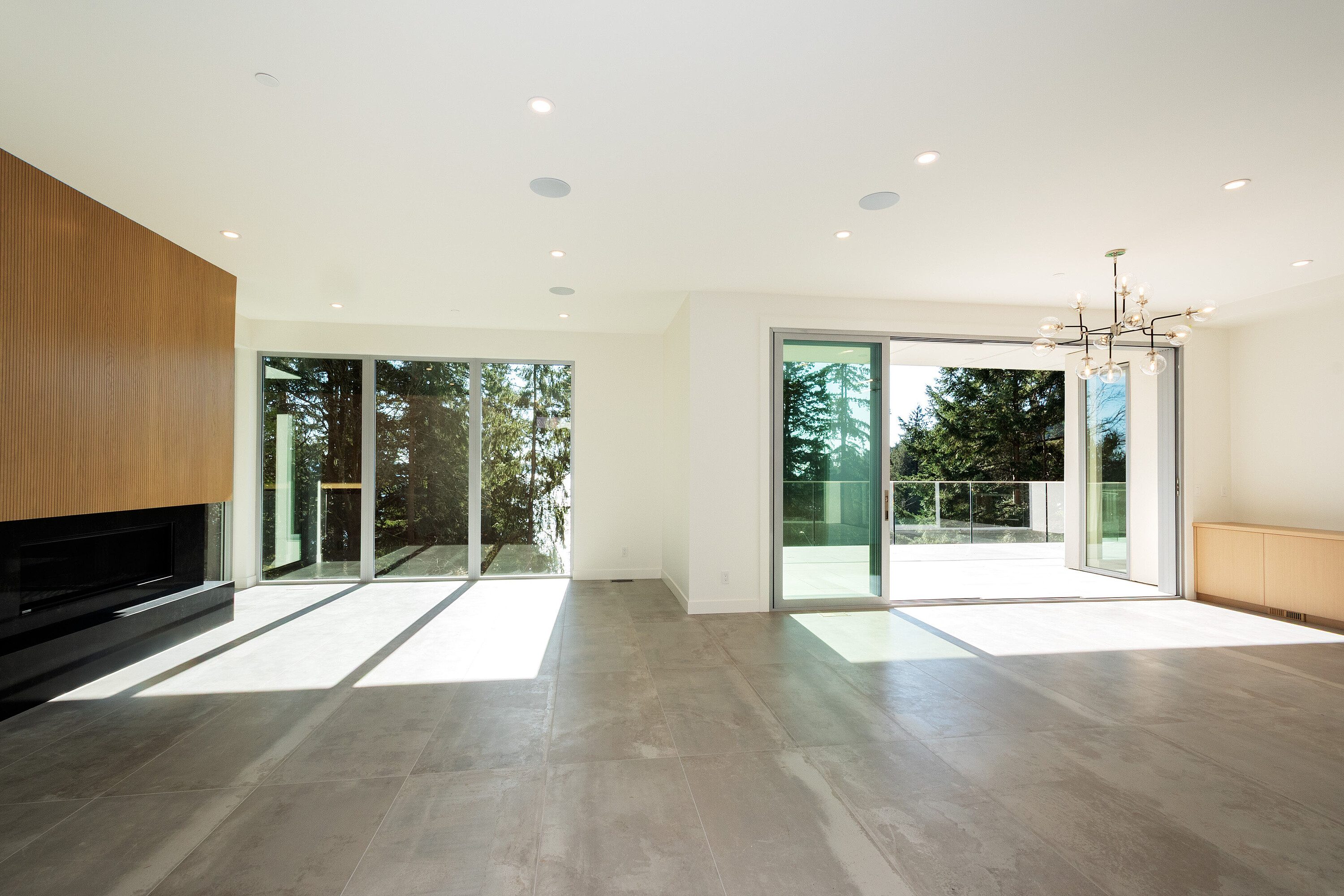 4437 Piccadilly North