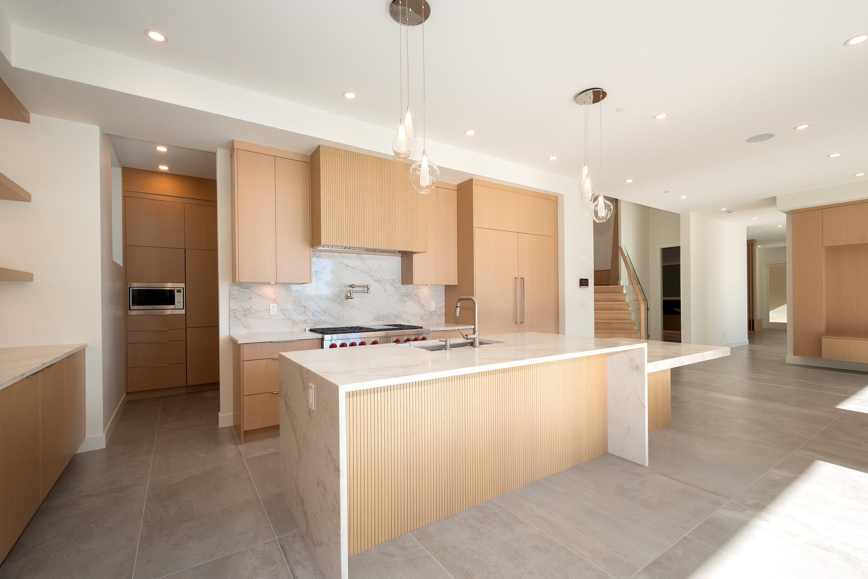 4437 Piccadilly North