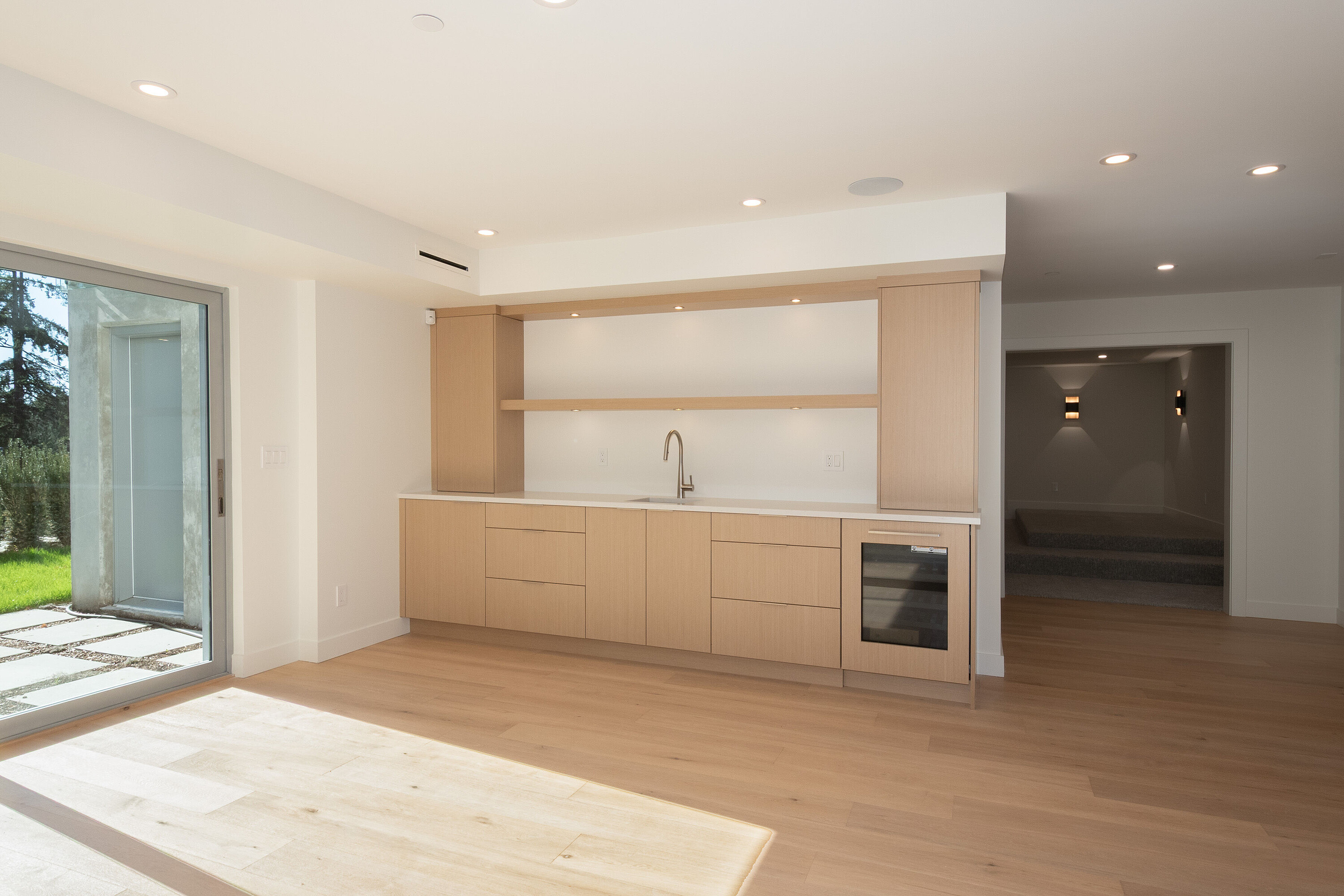 4437 Piccadilly North