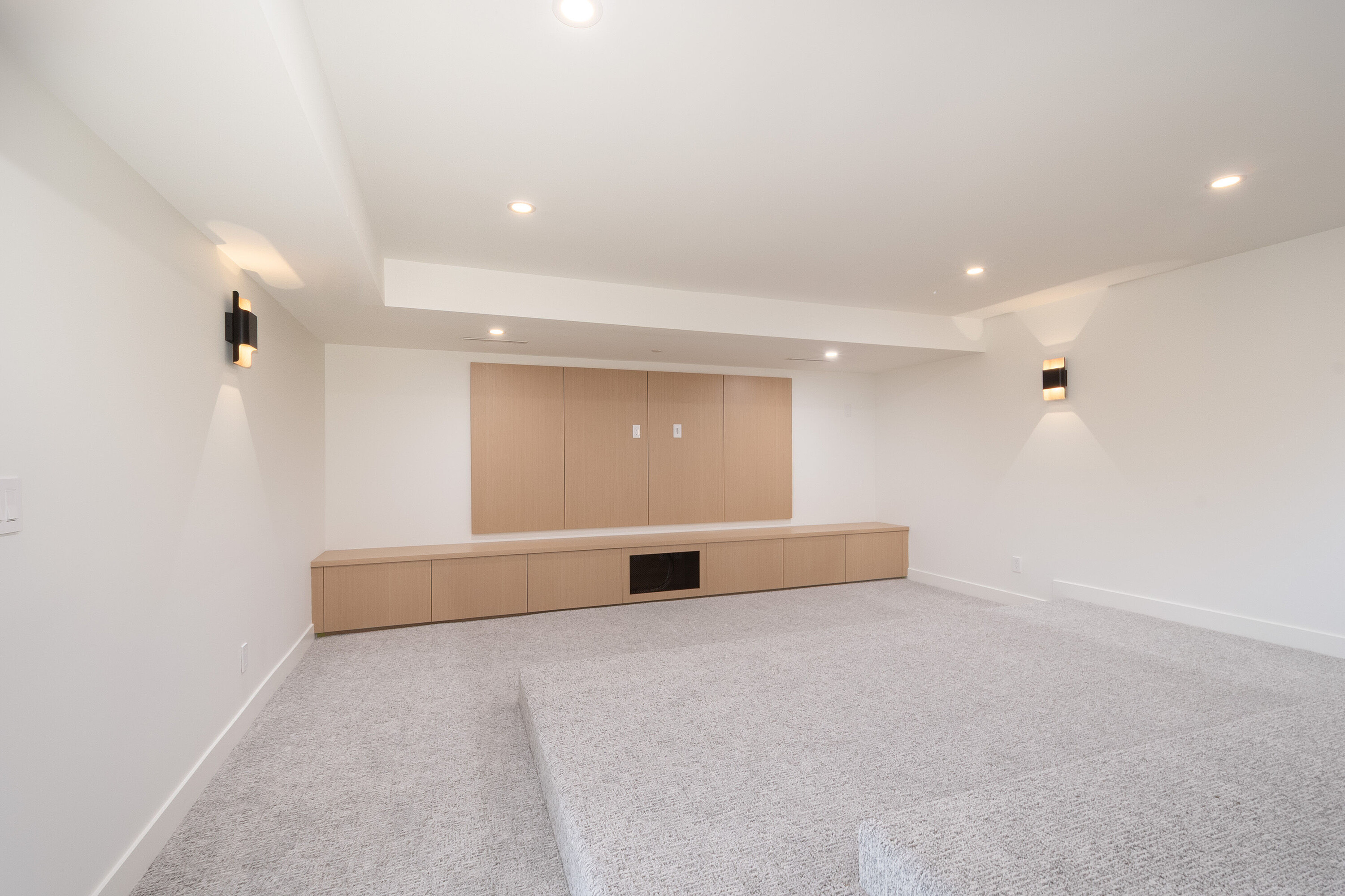 4437 Piccadilly North