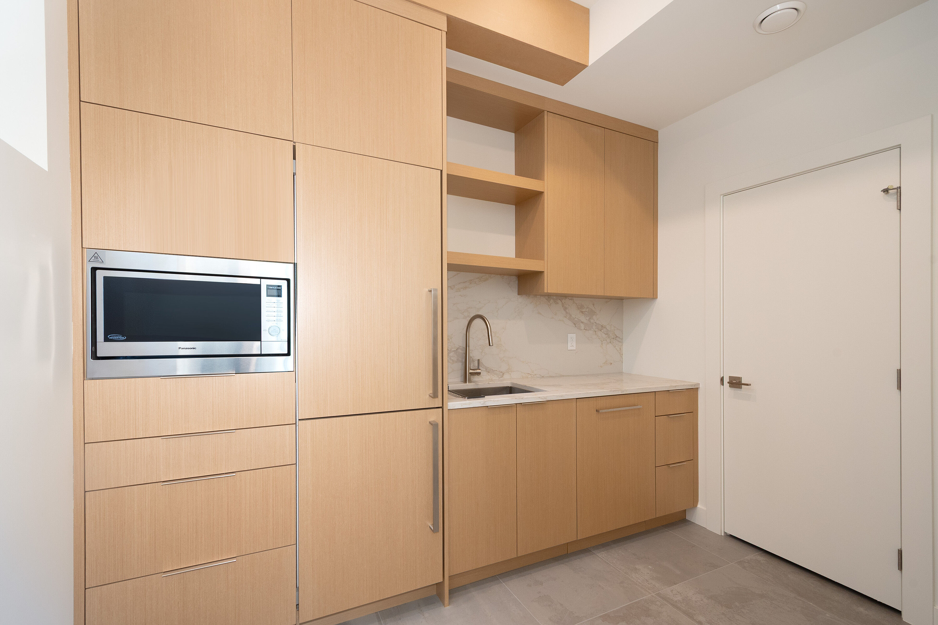 4437 Piccadilly North