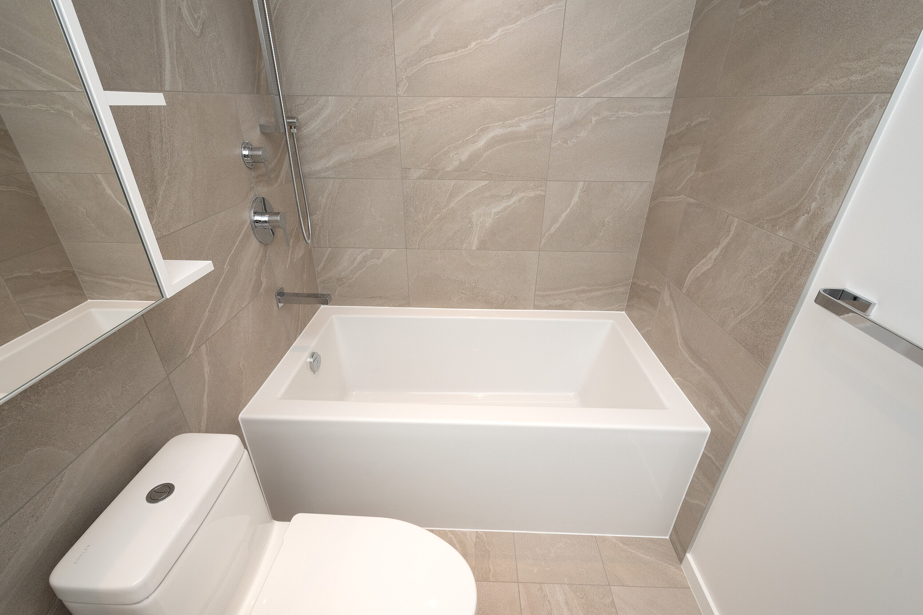 6600 Minoru Boulevard  1021