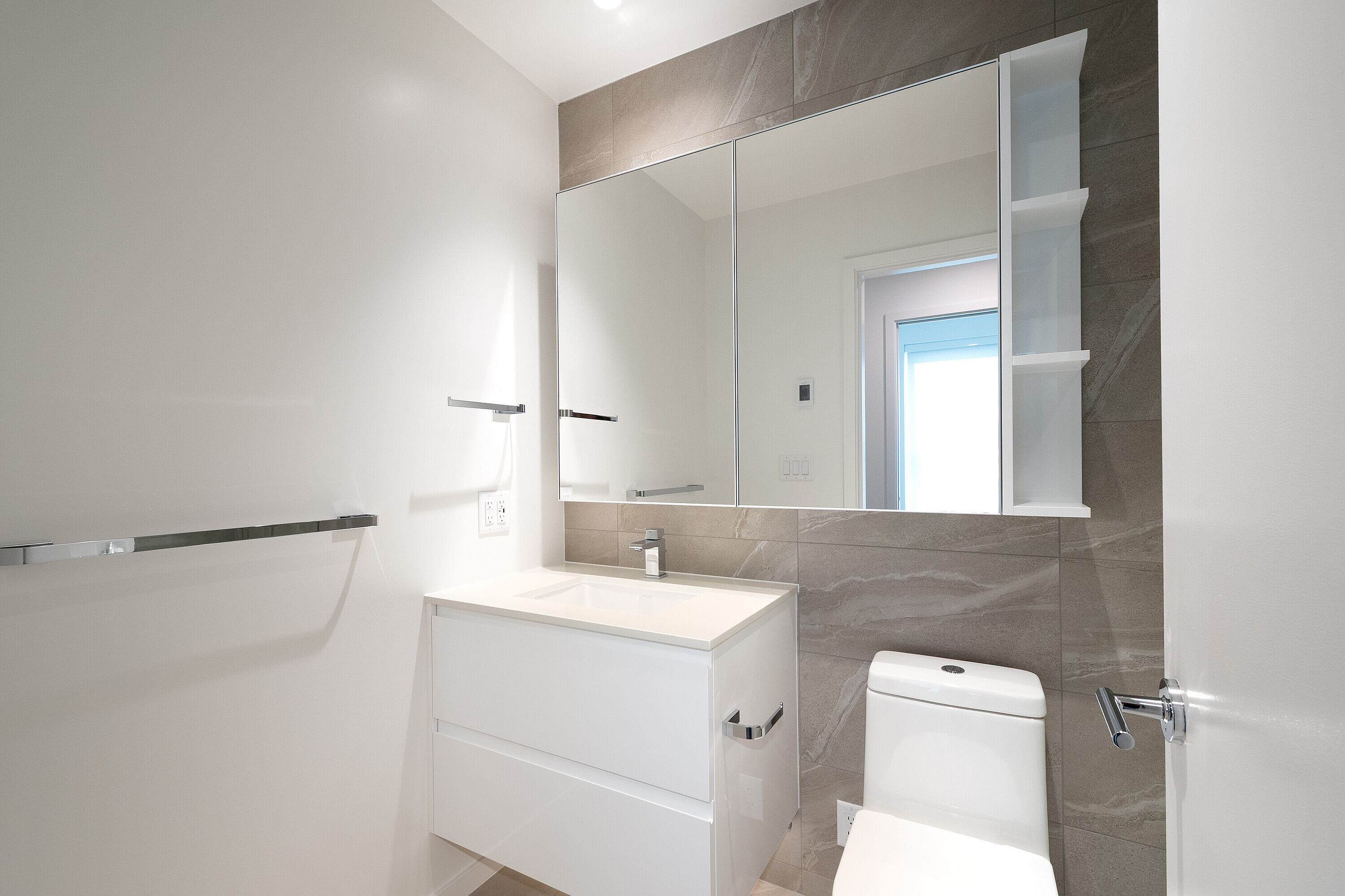 6600 Minoru Boulevard  1021