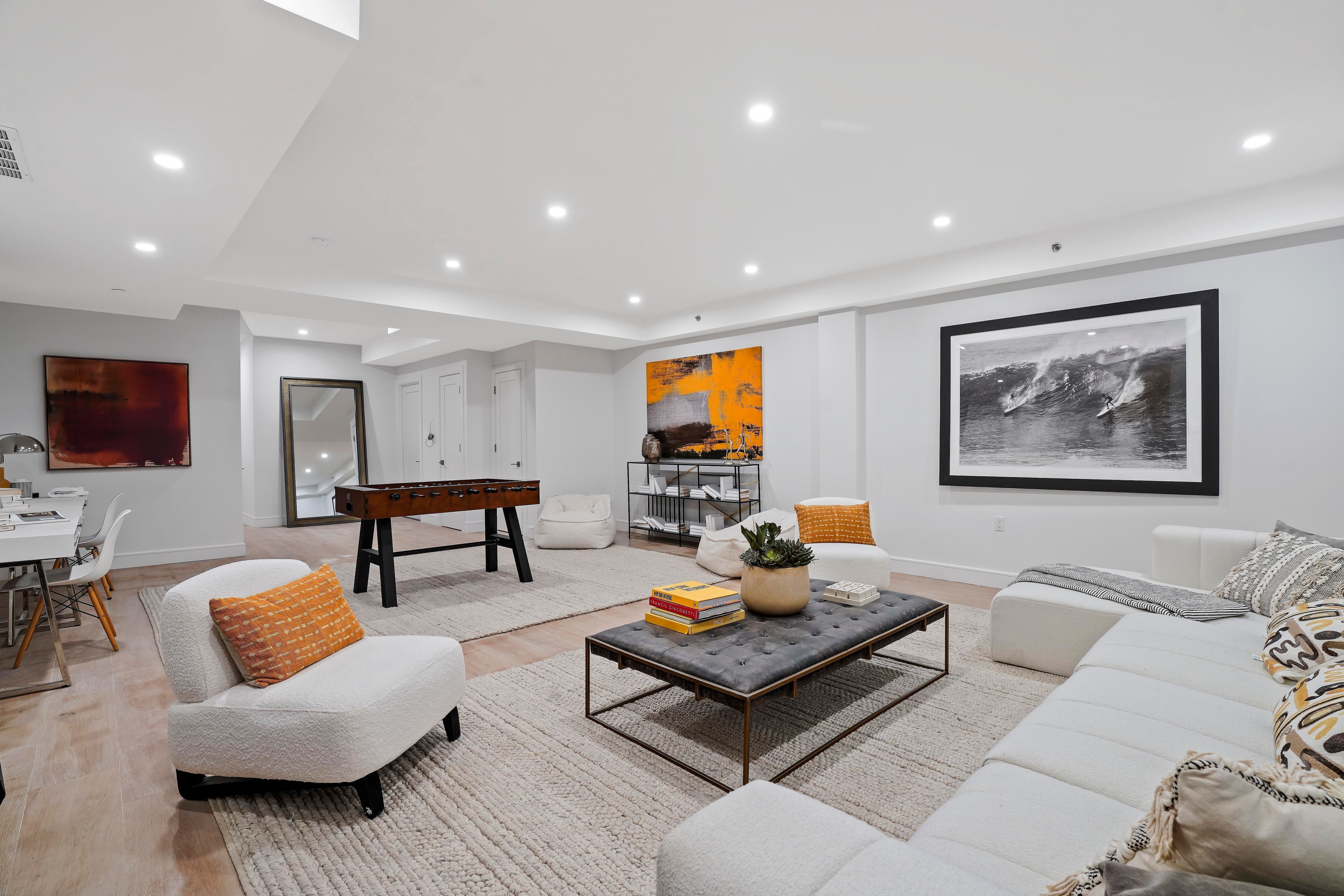 1712 10th Ave. 1b 