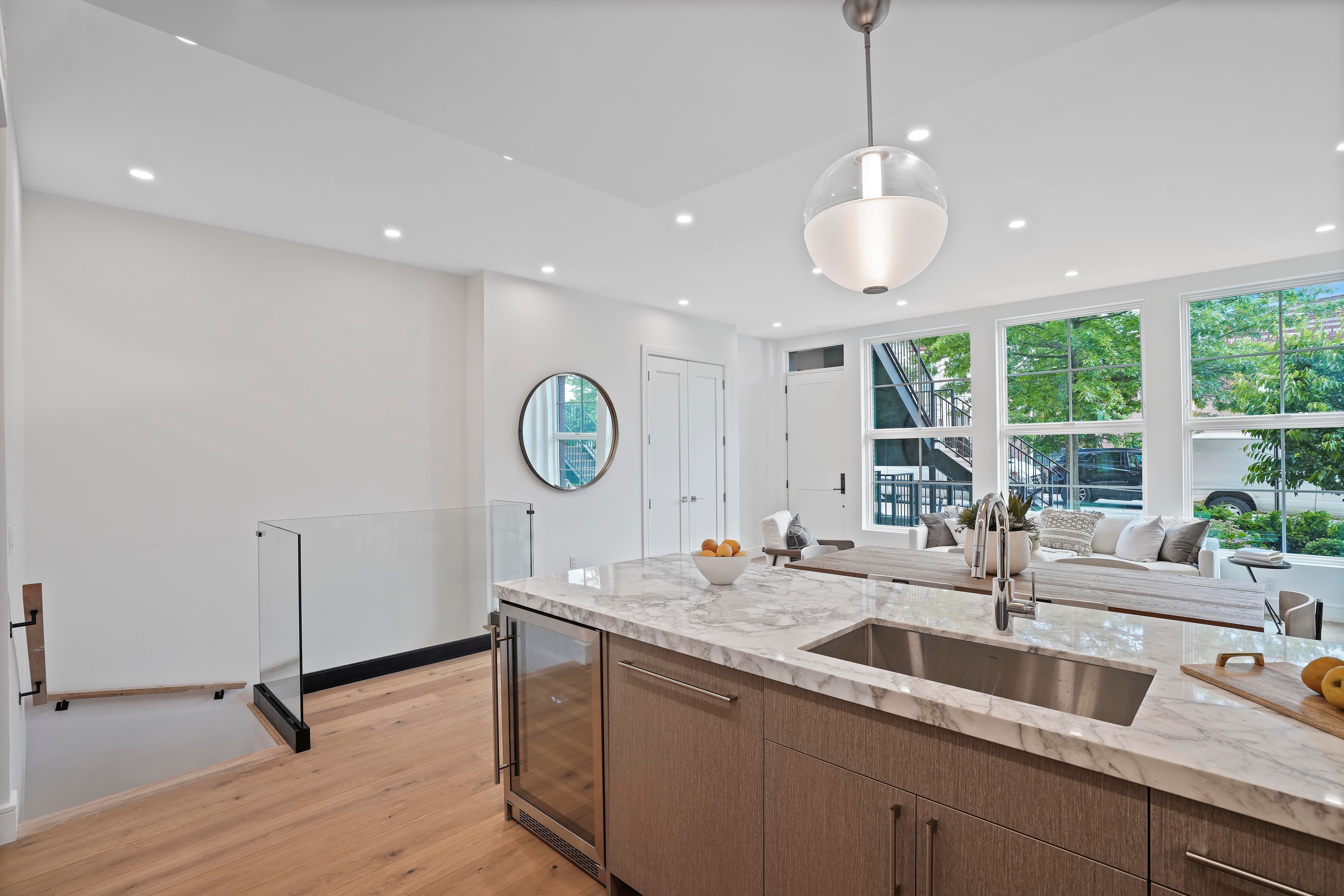 1712 10th Ave. 1b 