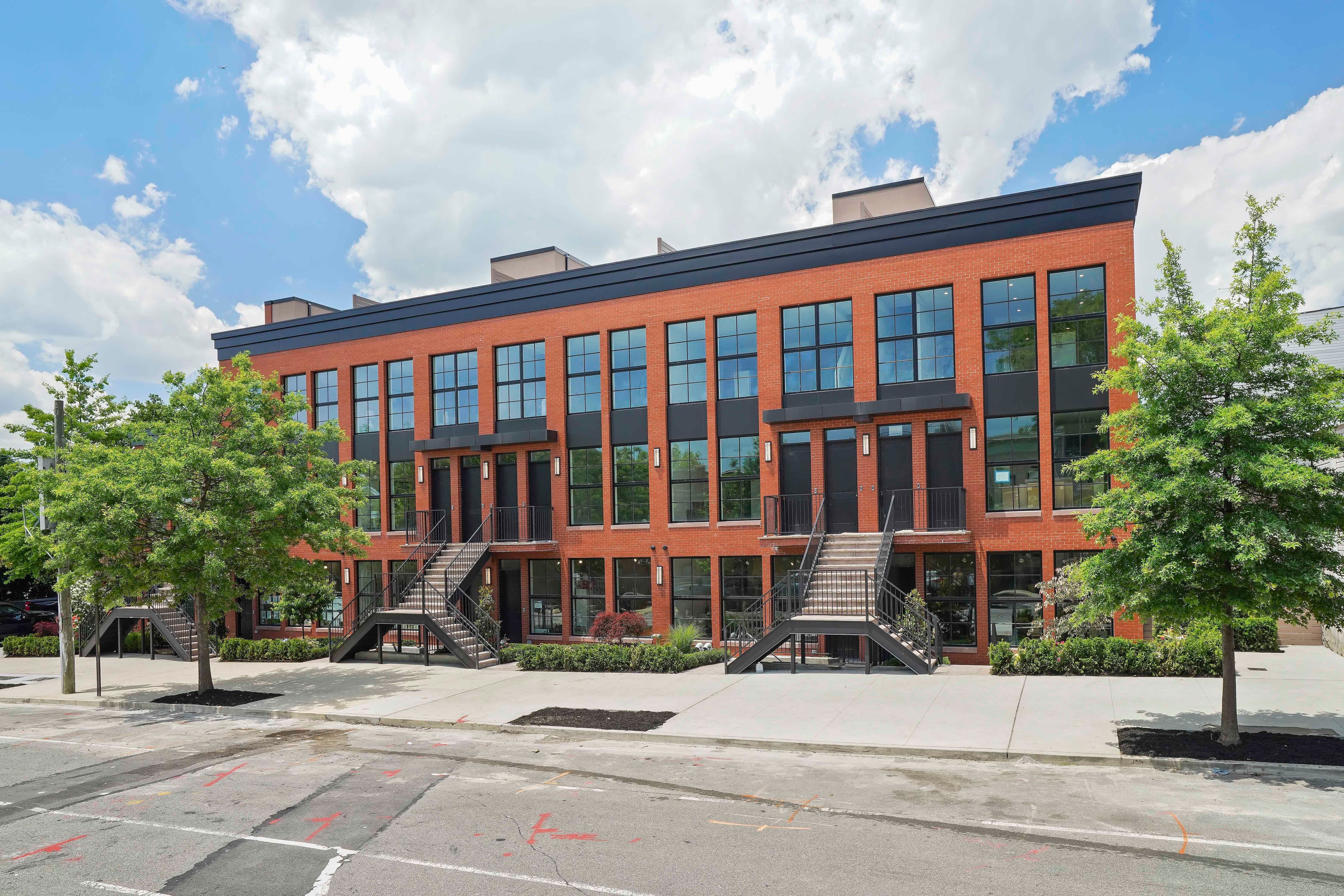 1712 10th Ave. 1b 
