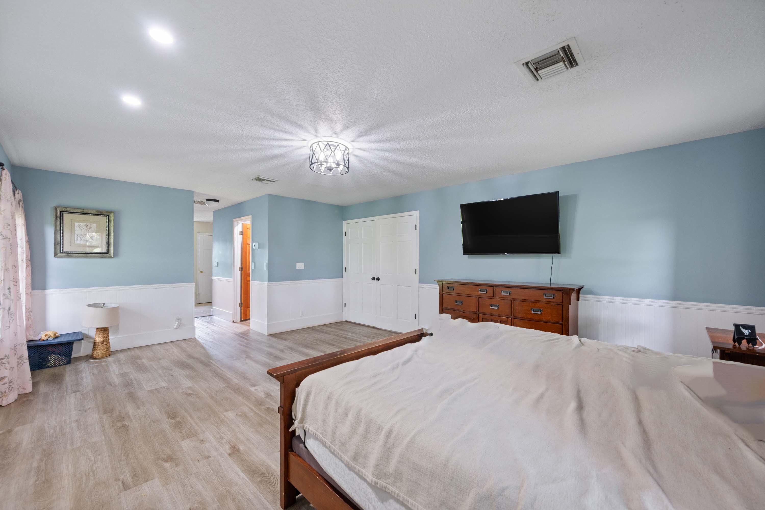 16820 Deer Path Lane