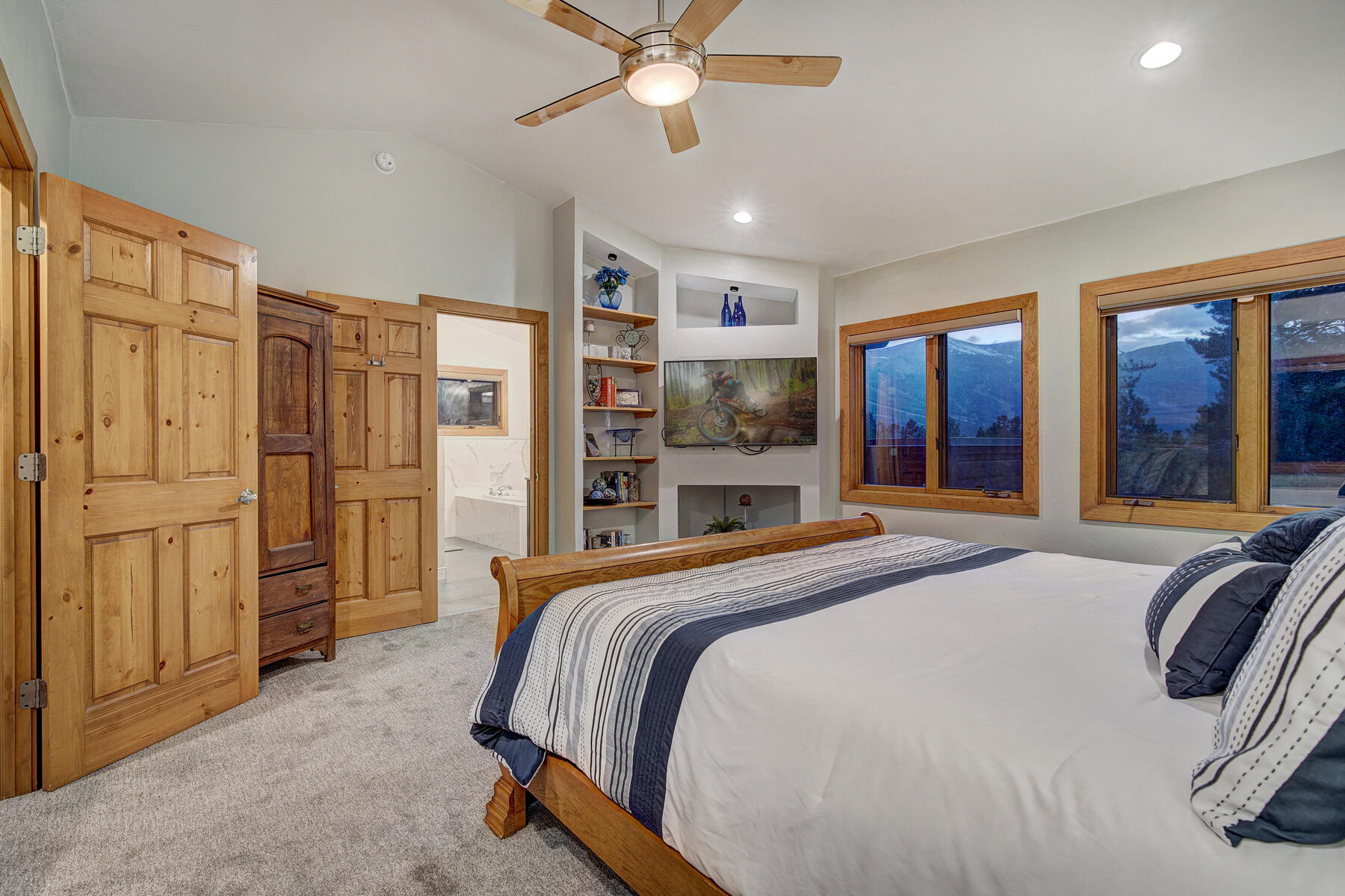 0137 Moonstone Road