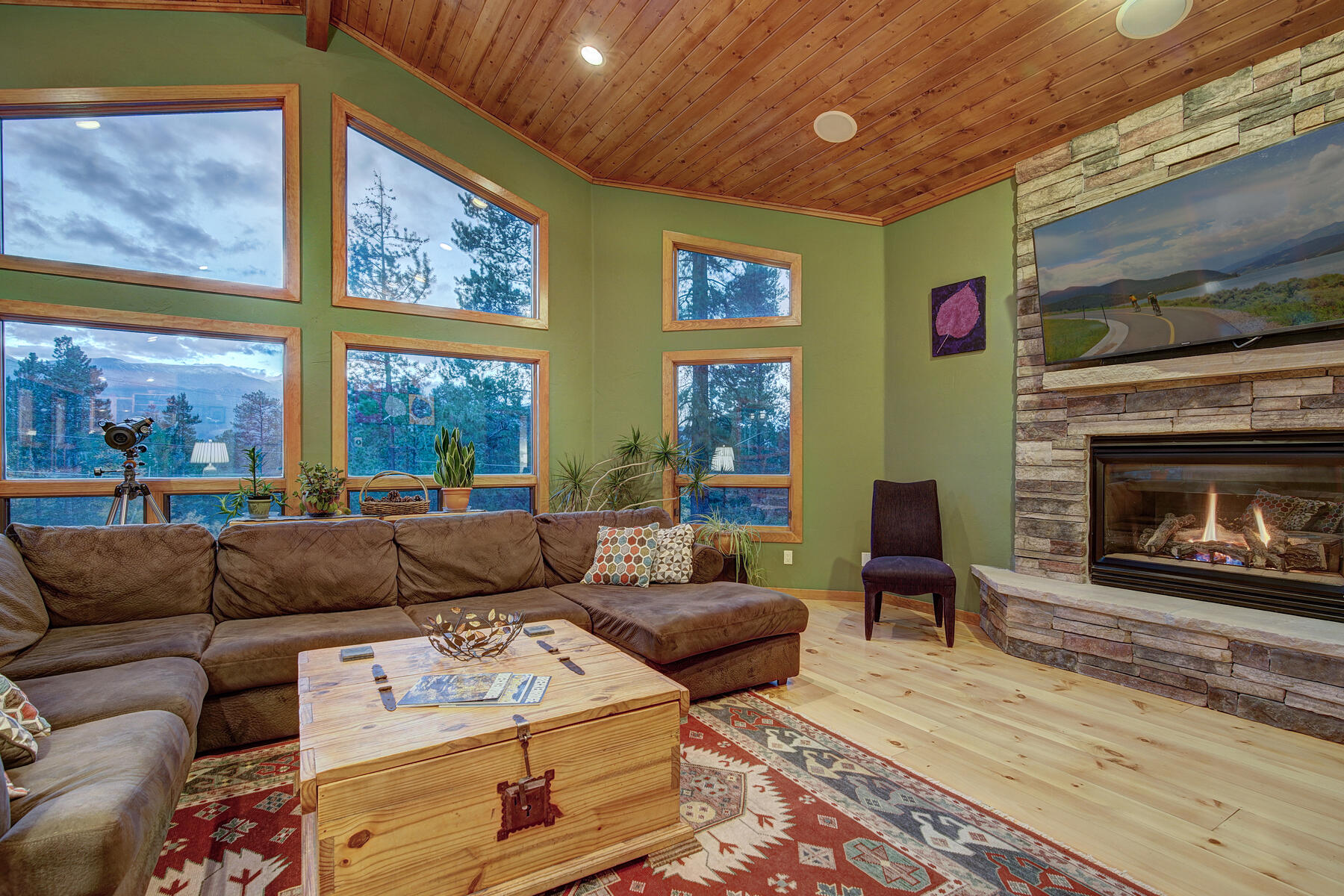 0137 Moonstone Road