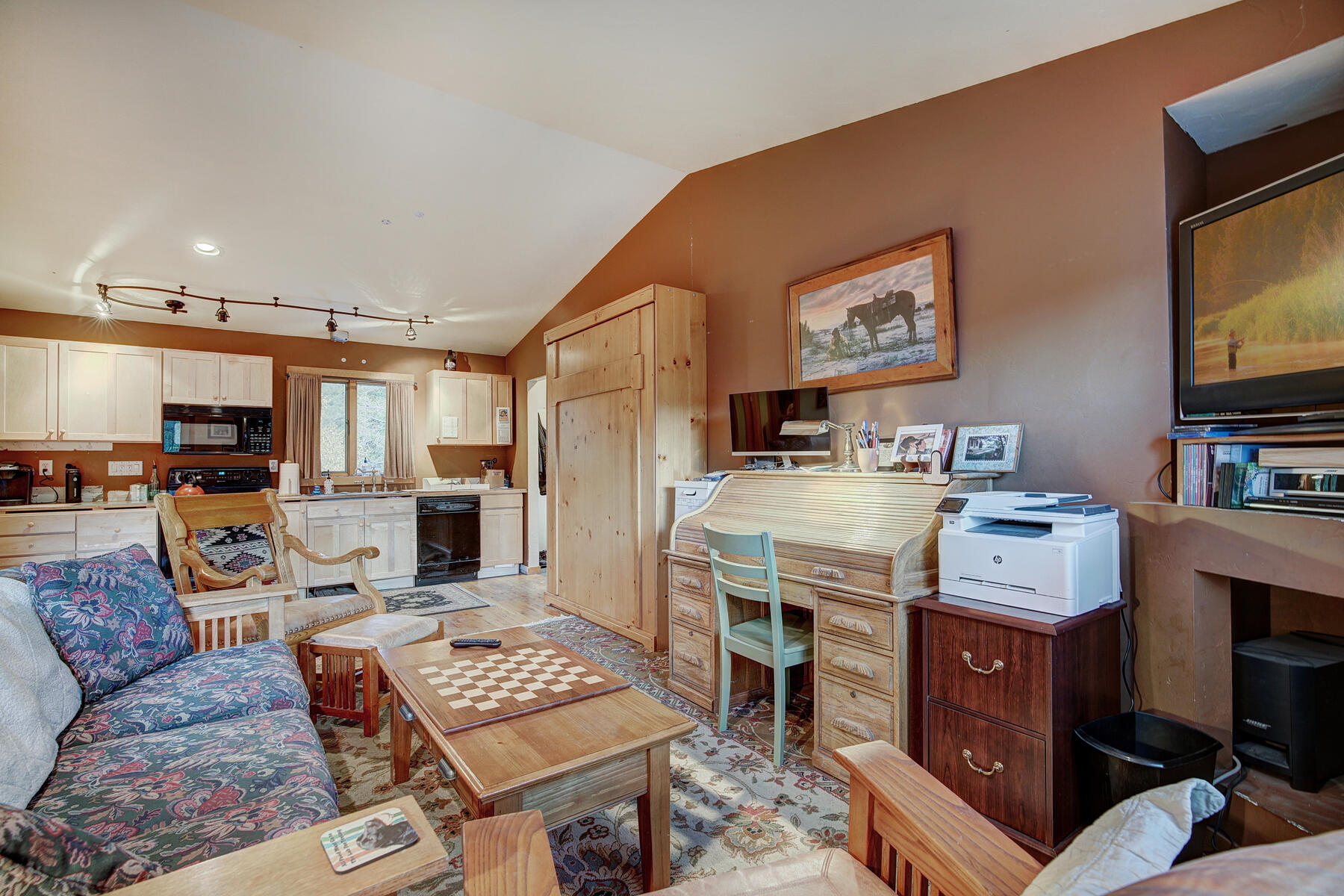 0137 Moonstone Road