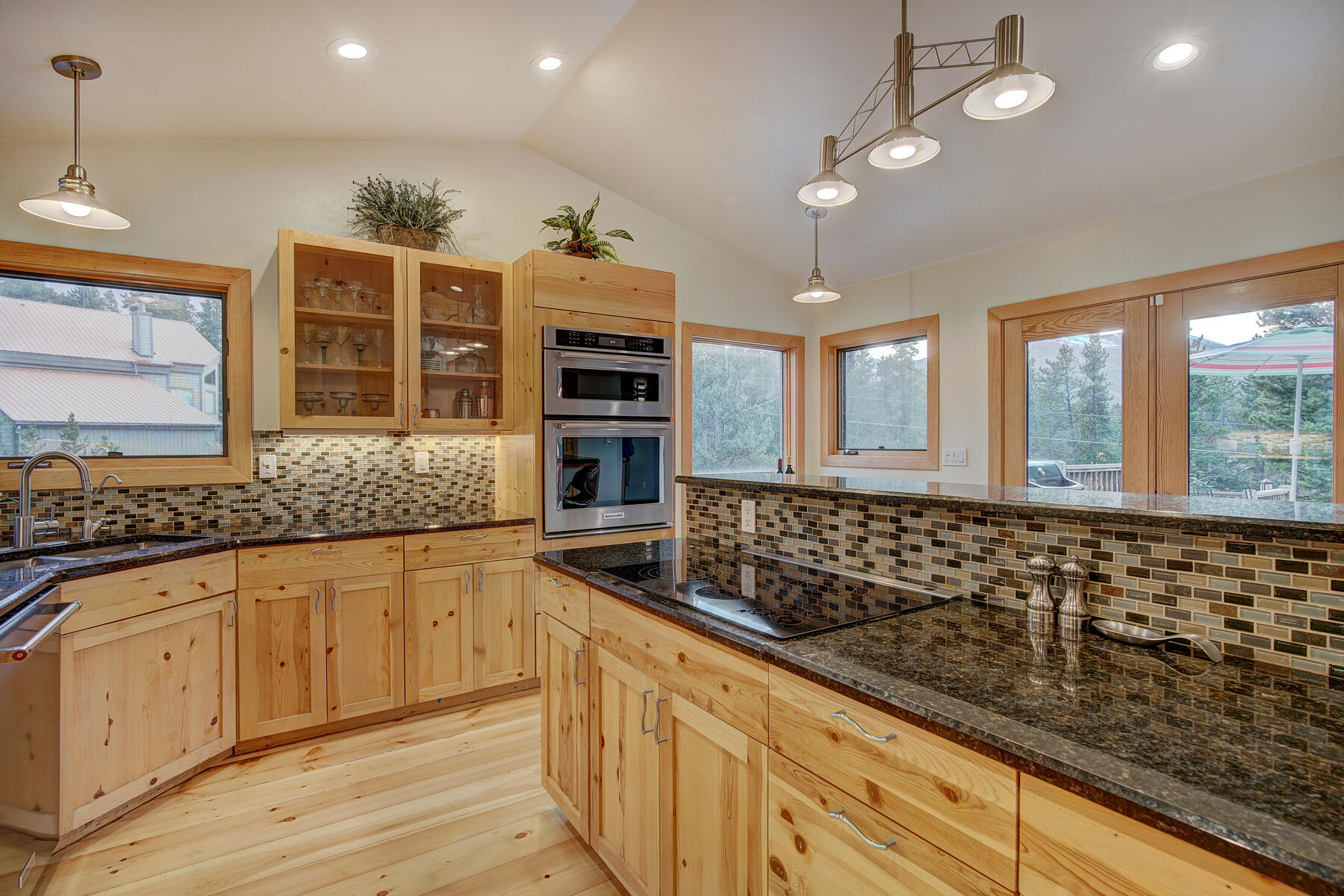 0137 Moonstone Road