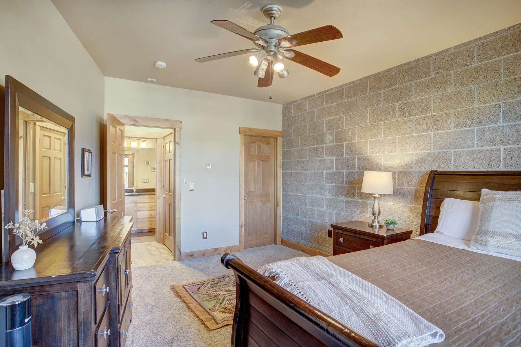 11 Laredo Drive 
