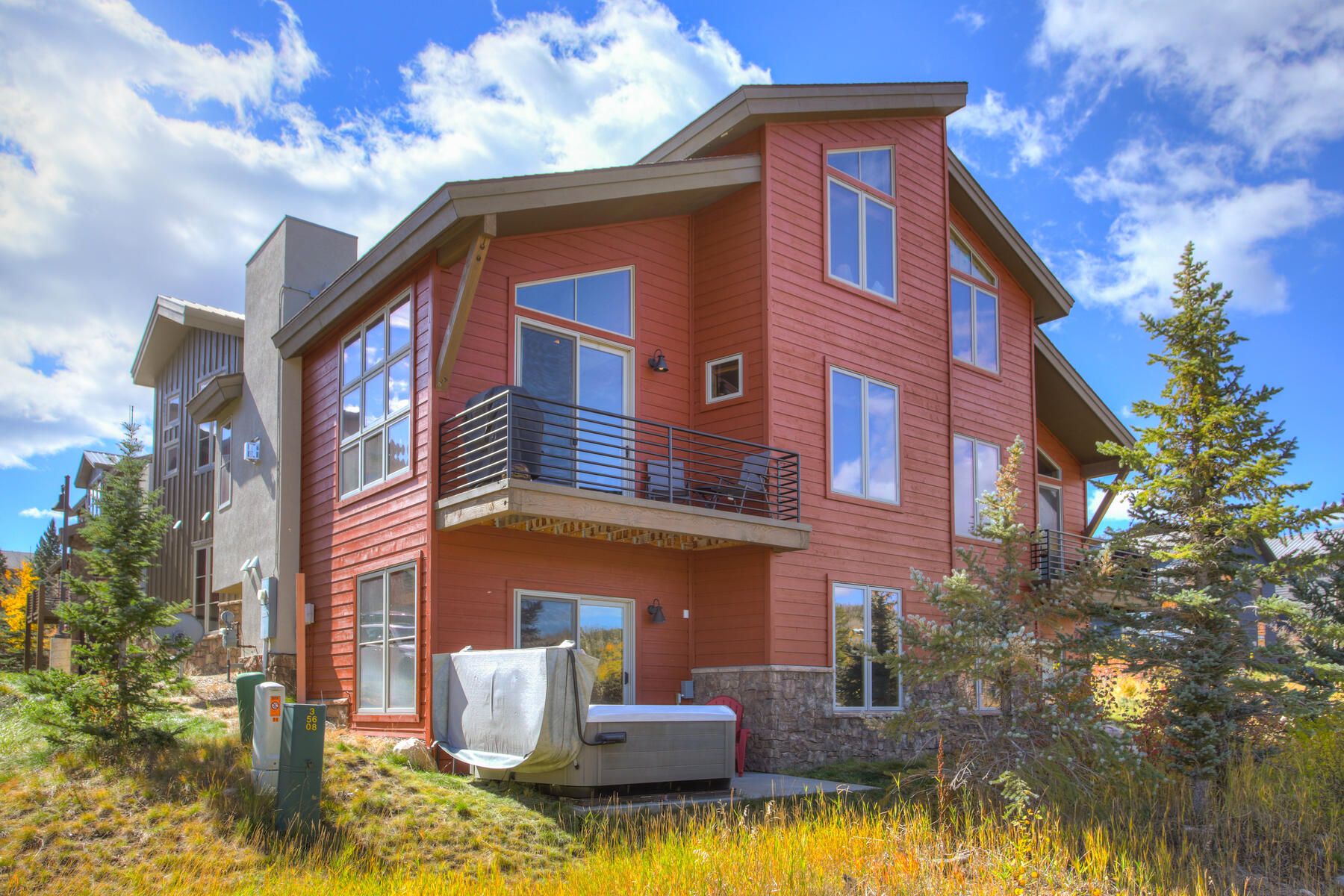 11 Laredo Drive 