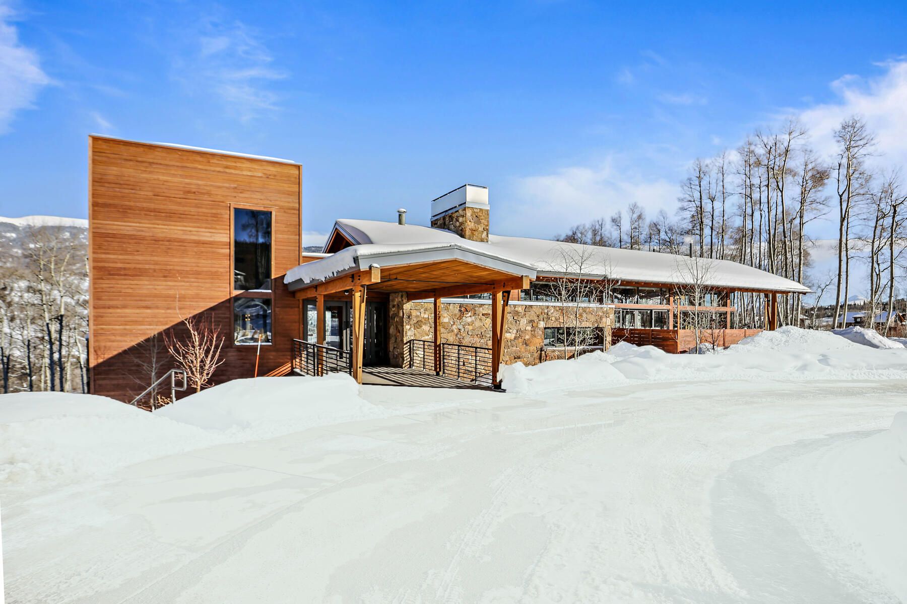 28 West Benjamin Lane