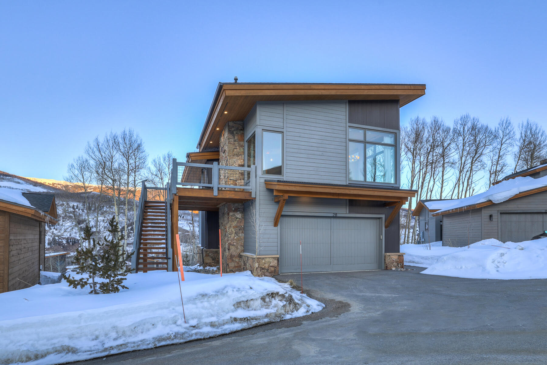 28 West Benjamin Lane