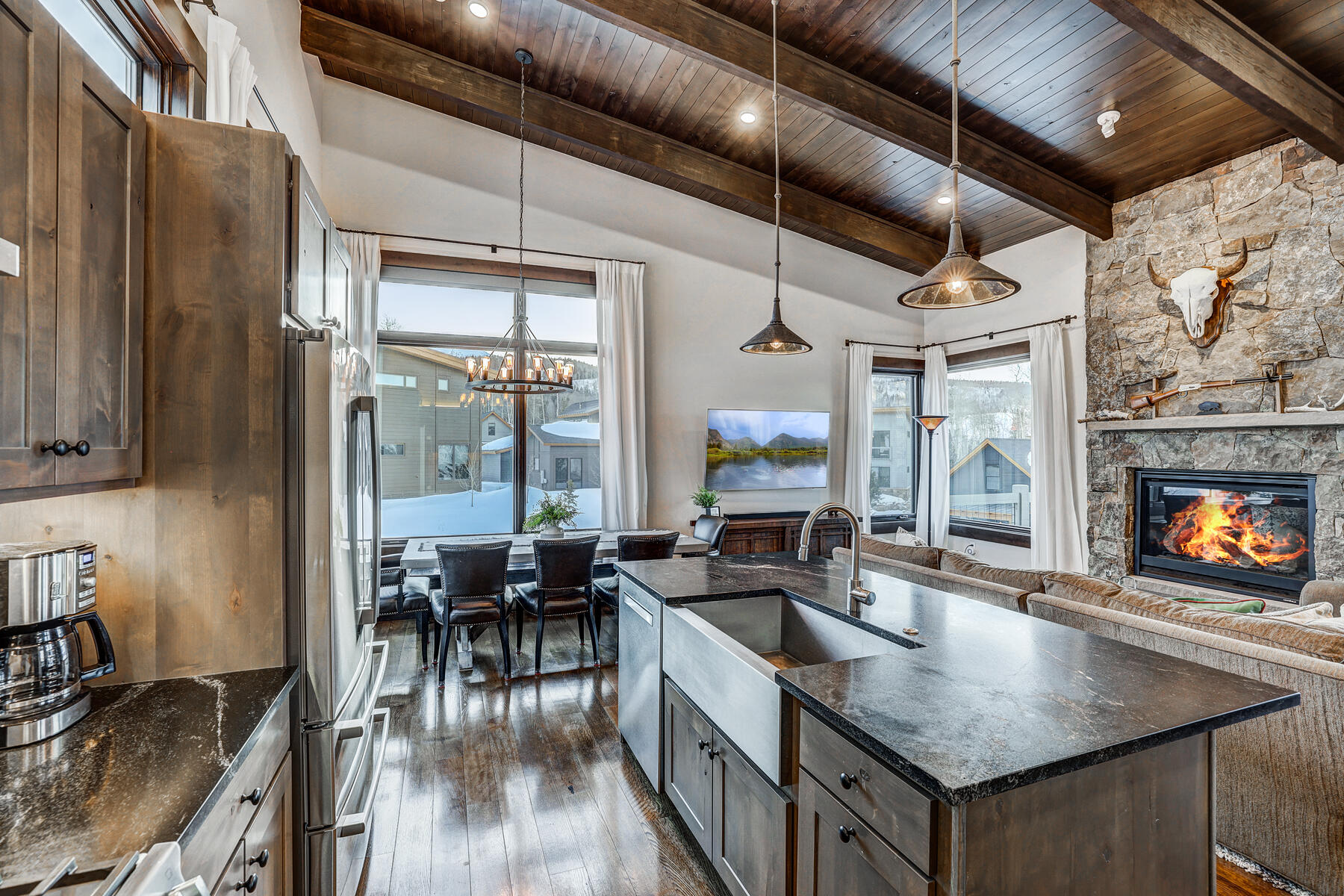 28 West Benjamin Lane