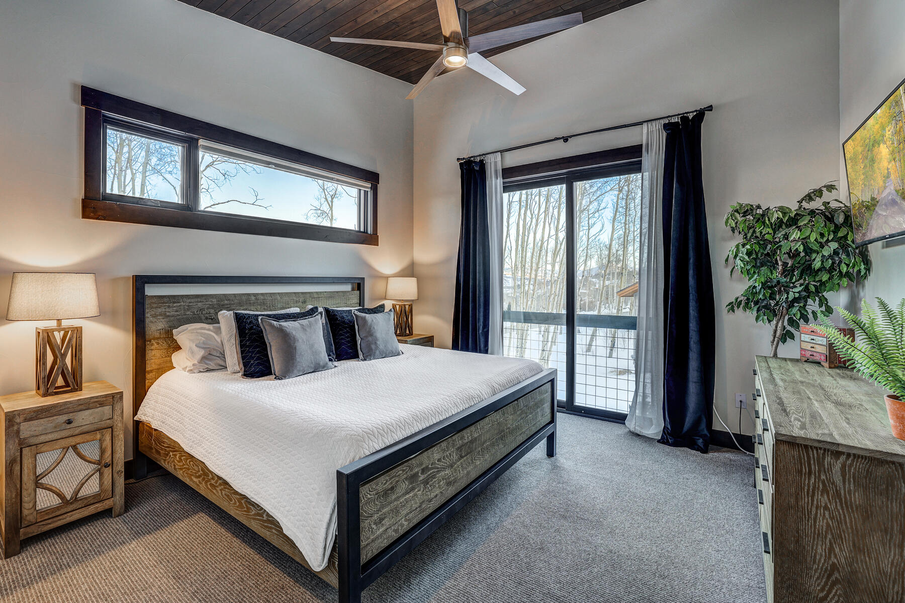 28 West Benjamin Lane