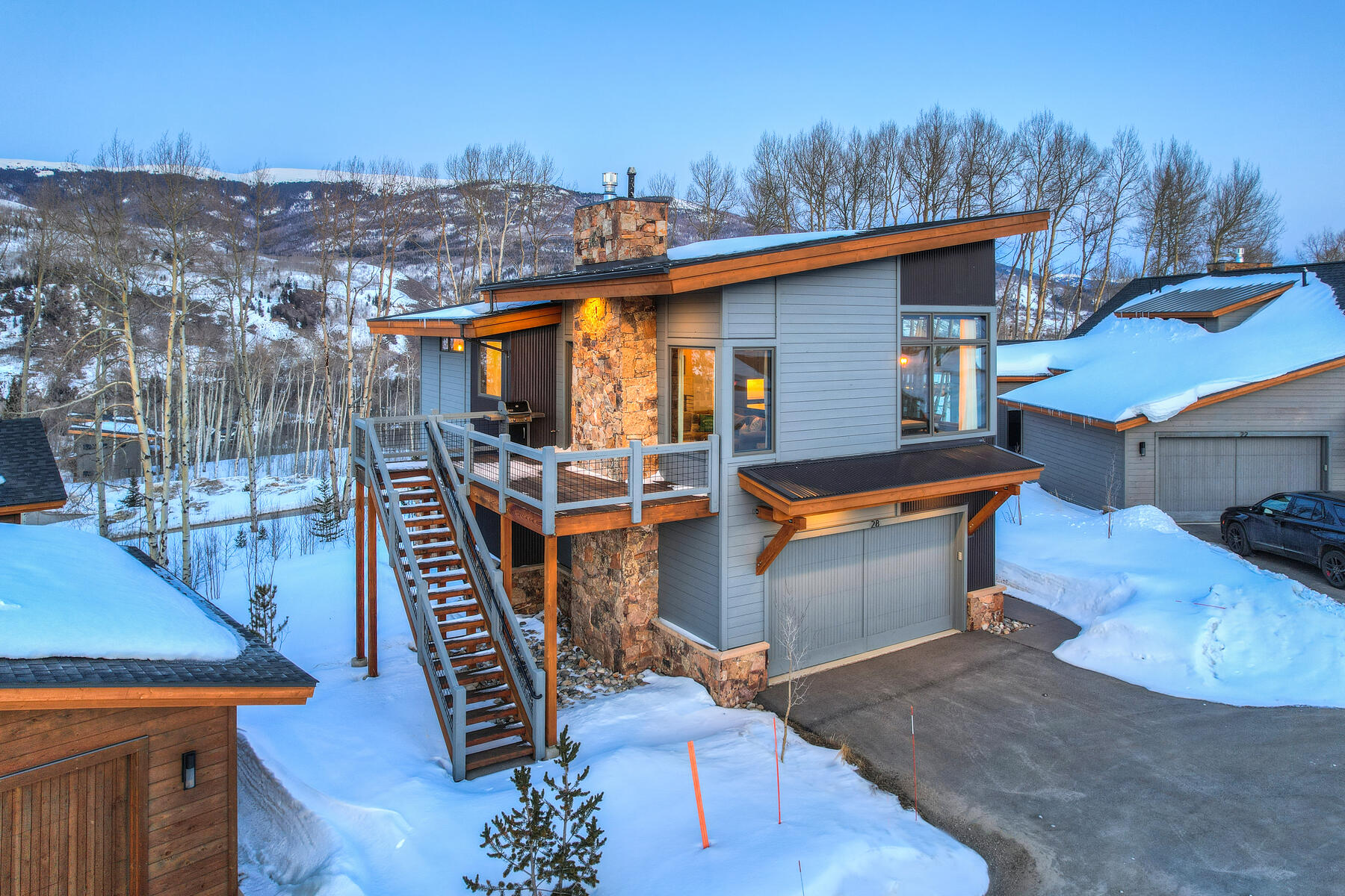 28 West Benjamin Lane