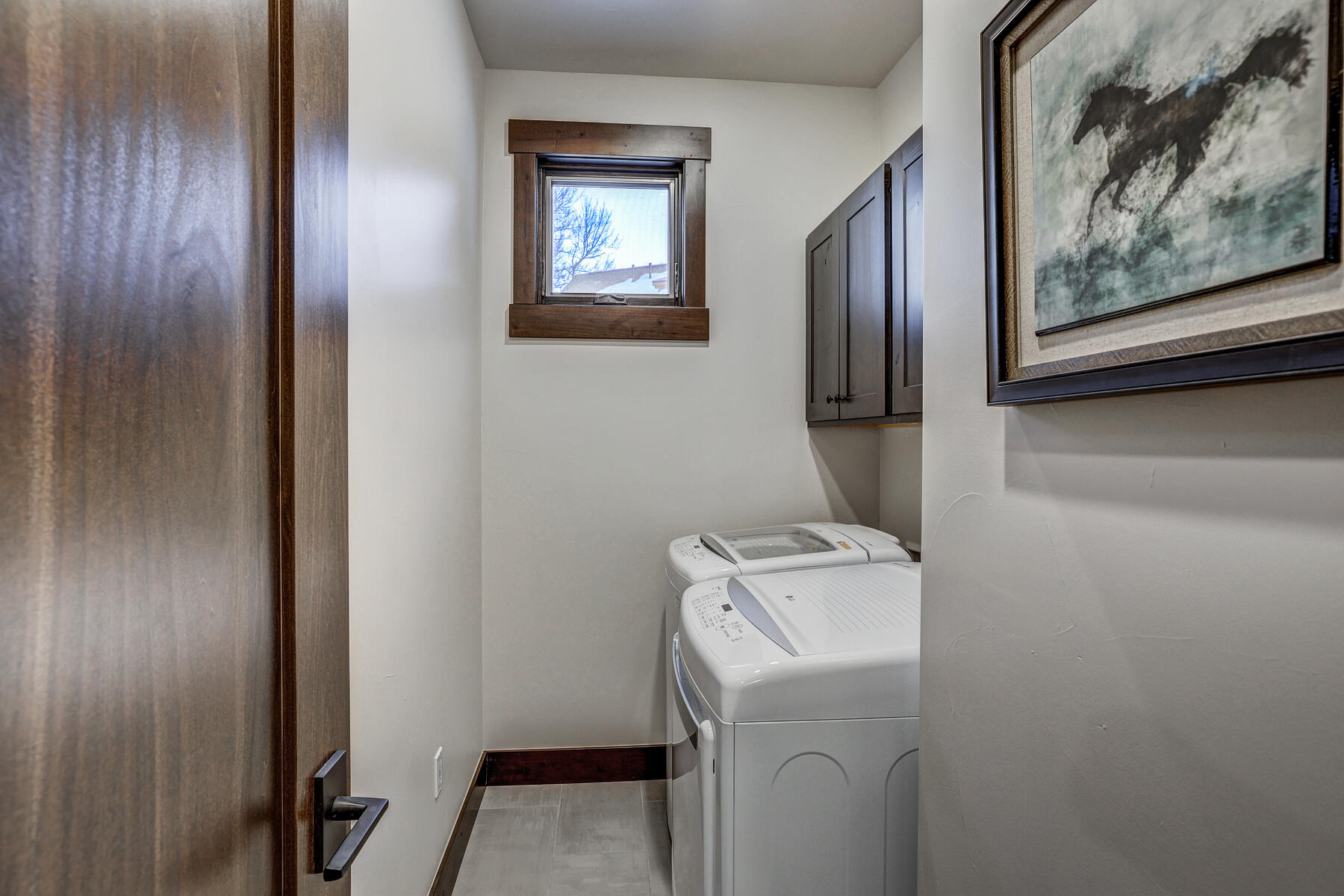 28 West Benjamin Lane