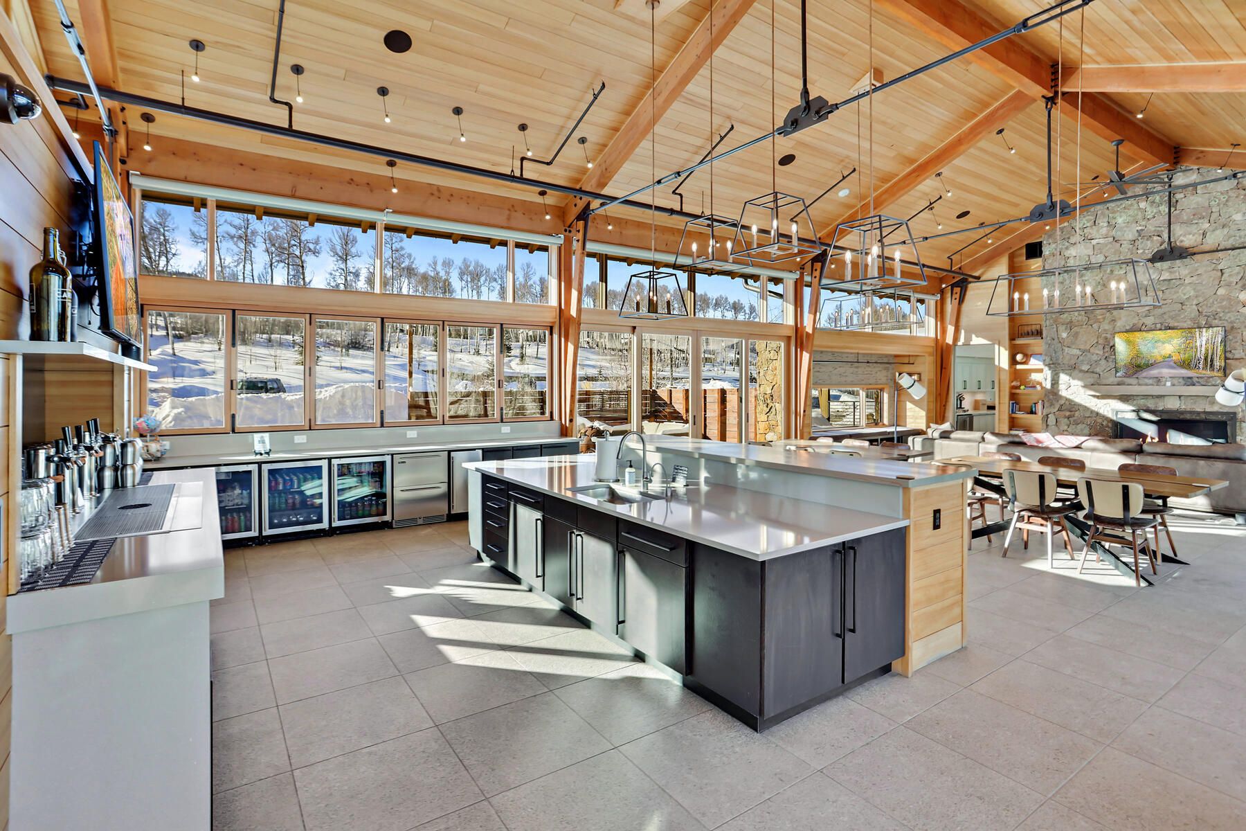 28 West Benjamin Lane