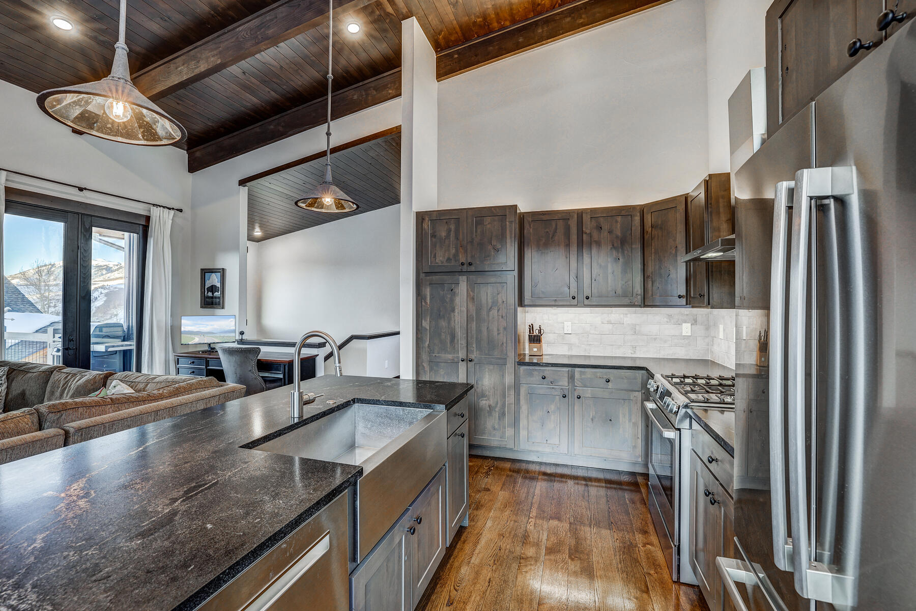 28 West Benjamin Lane