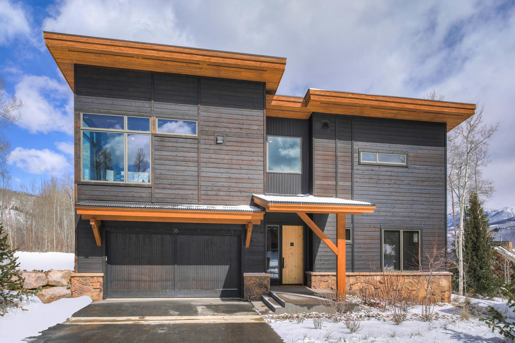 38 W Benjamin Way 