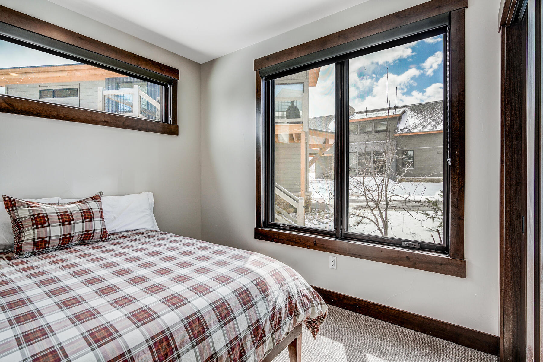 38 W Benjamin Way 