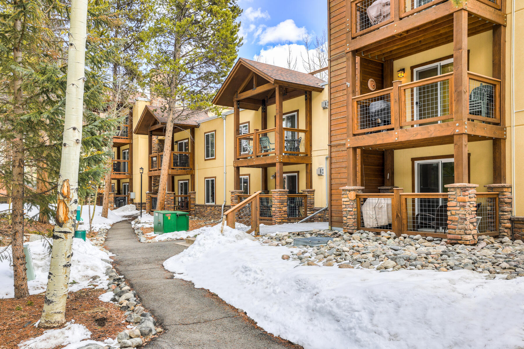 700 Snowberry Lane Unit# 103